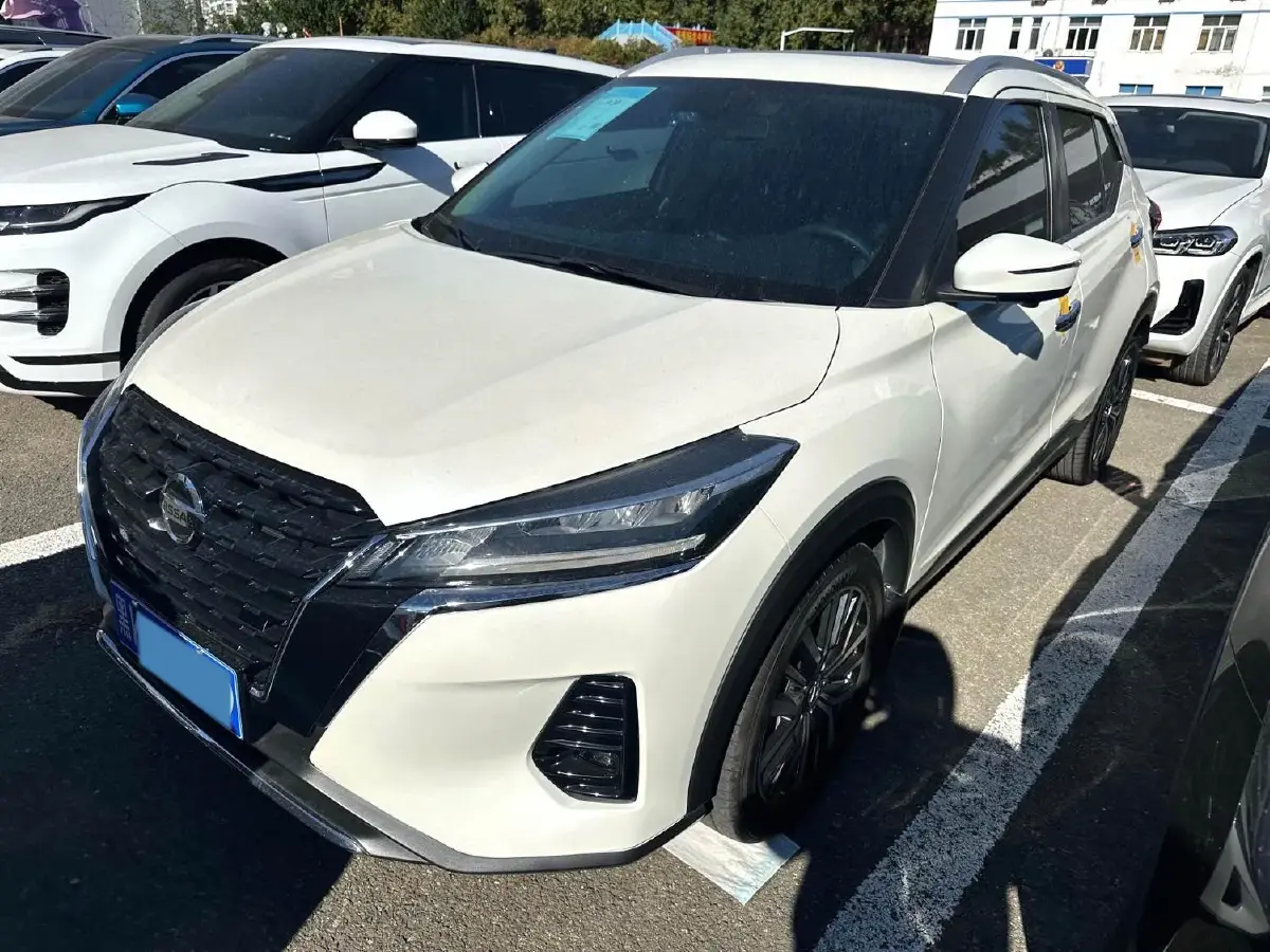 2022 Nissan Kicks 1.5L 122HP L4 CVT