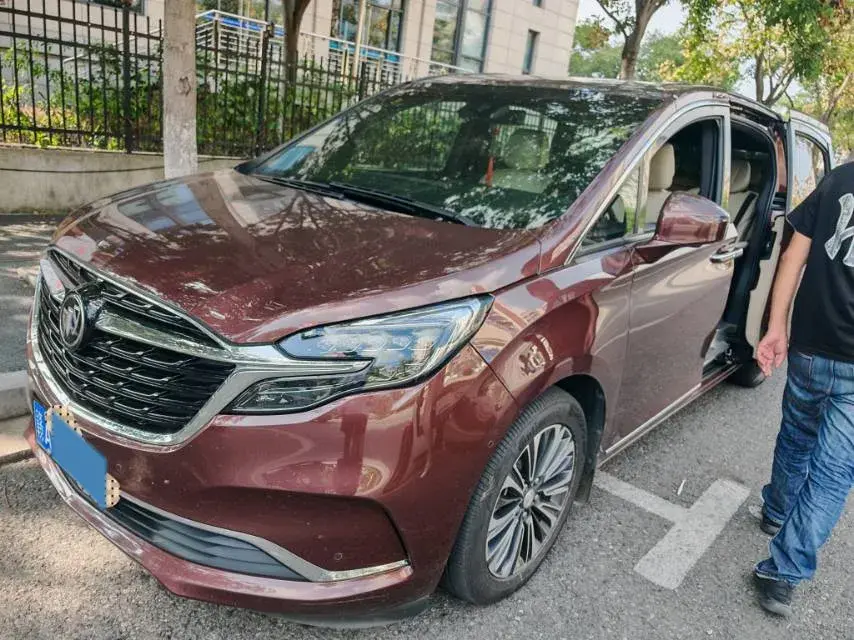 2022 Buick GL8 2.0T 237HP L4 9AT