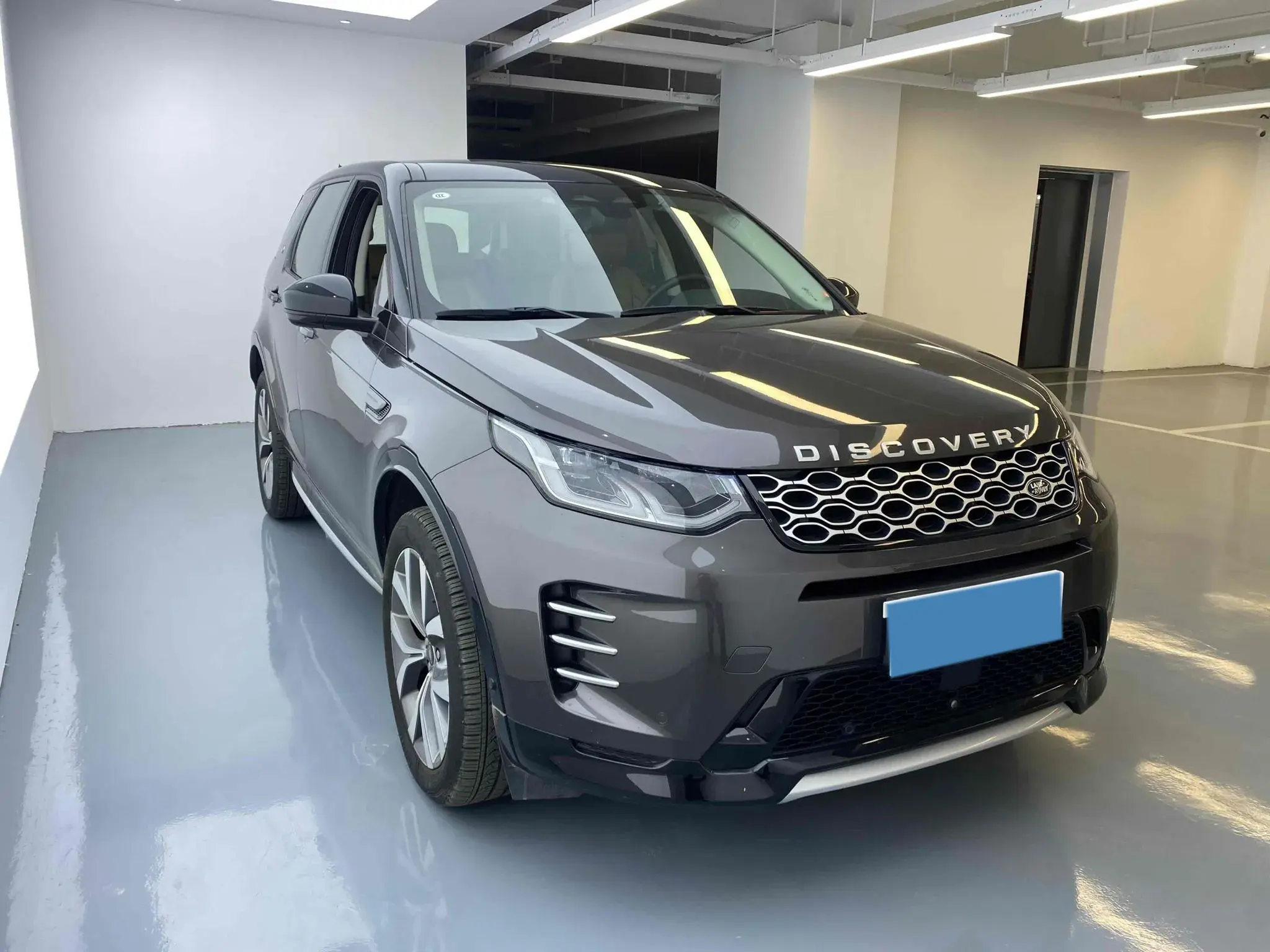 2024 LAND ROVER thumbnail 2