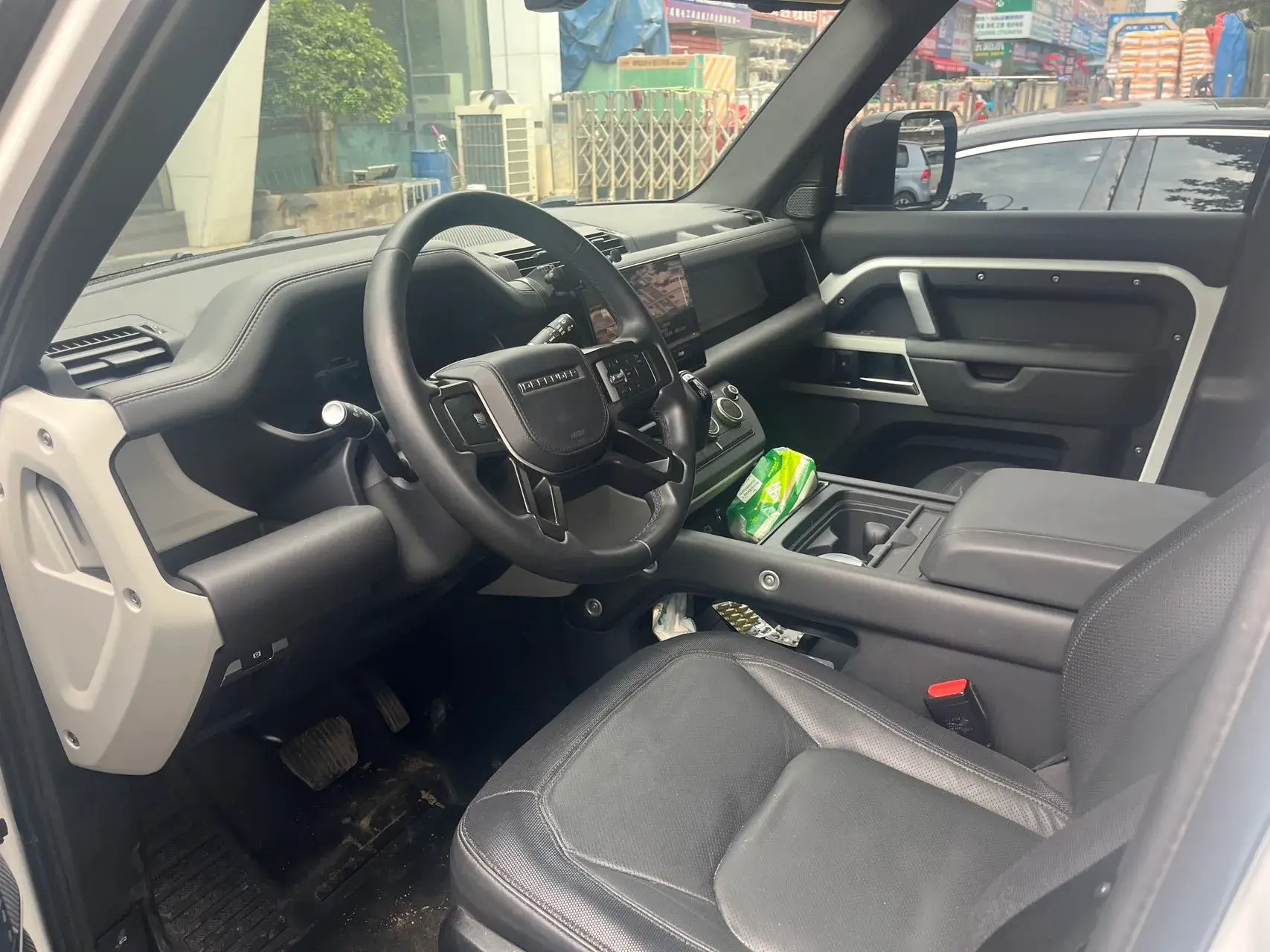 2023 LAND ROVER thumbnail 2