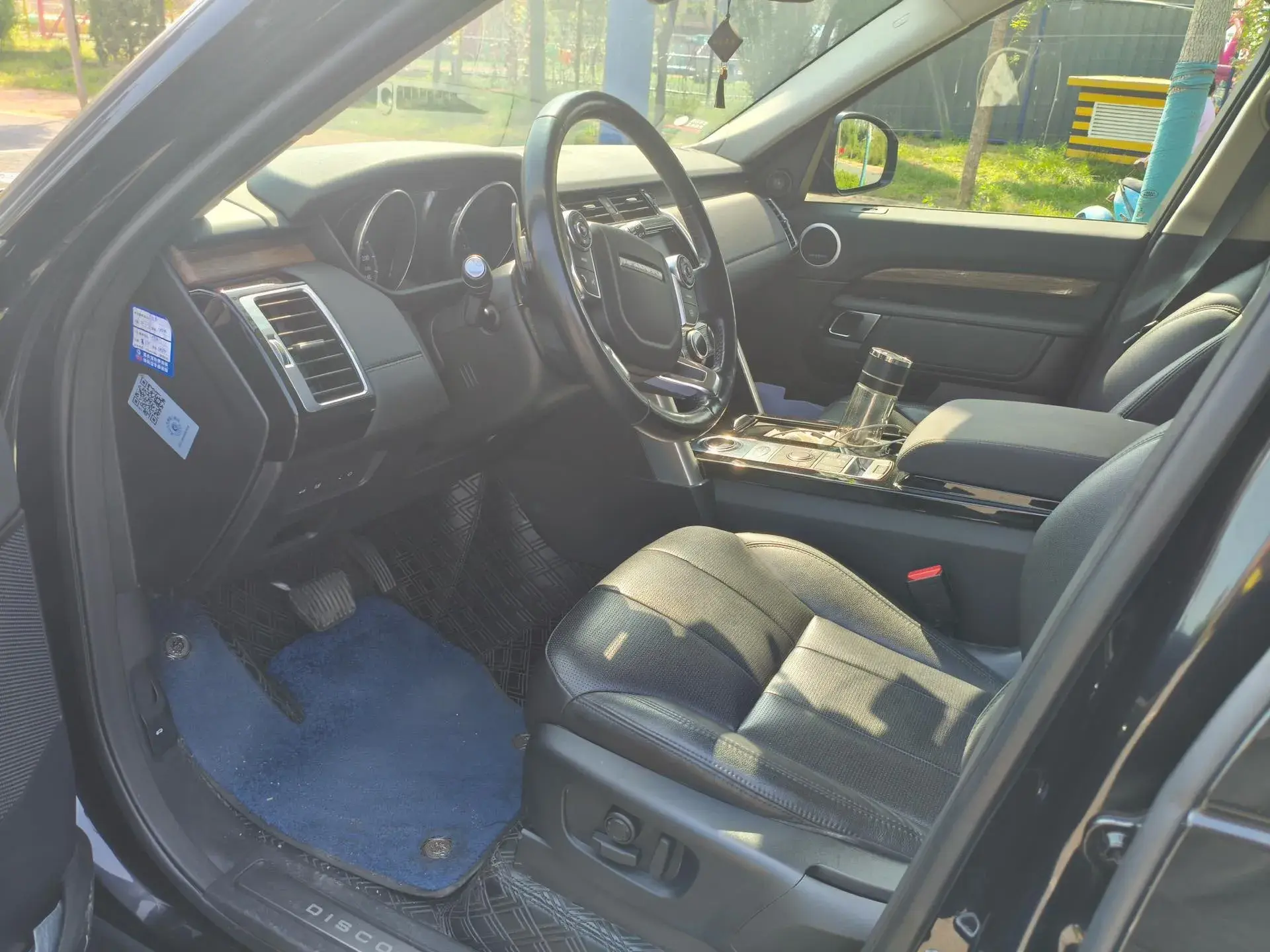 2017 LAND ROVER thumbnail 4