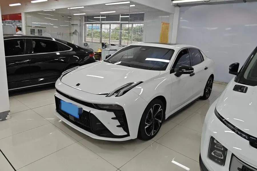 2023 LYNK&CO 03 view 1