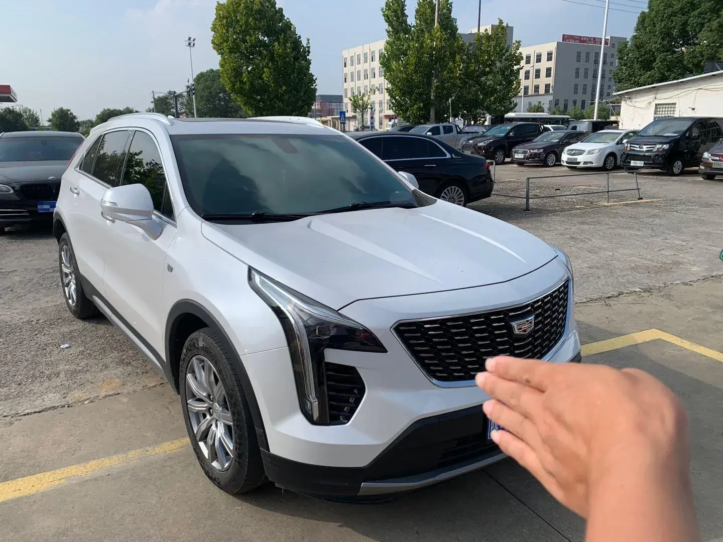 2021 CADILLAC XT4 thumbnail 3