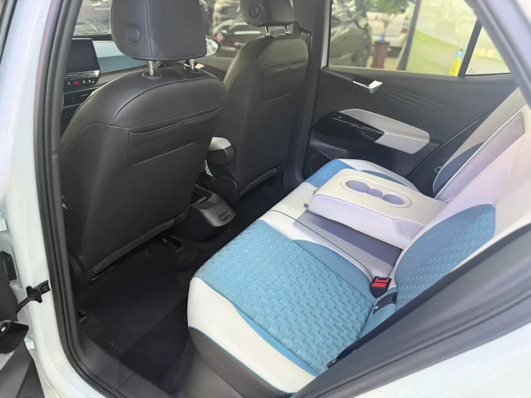 2021 VOLKSWAGEN ID.3 thumbnail 4