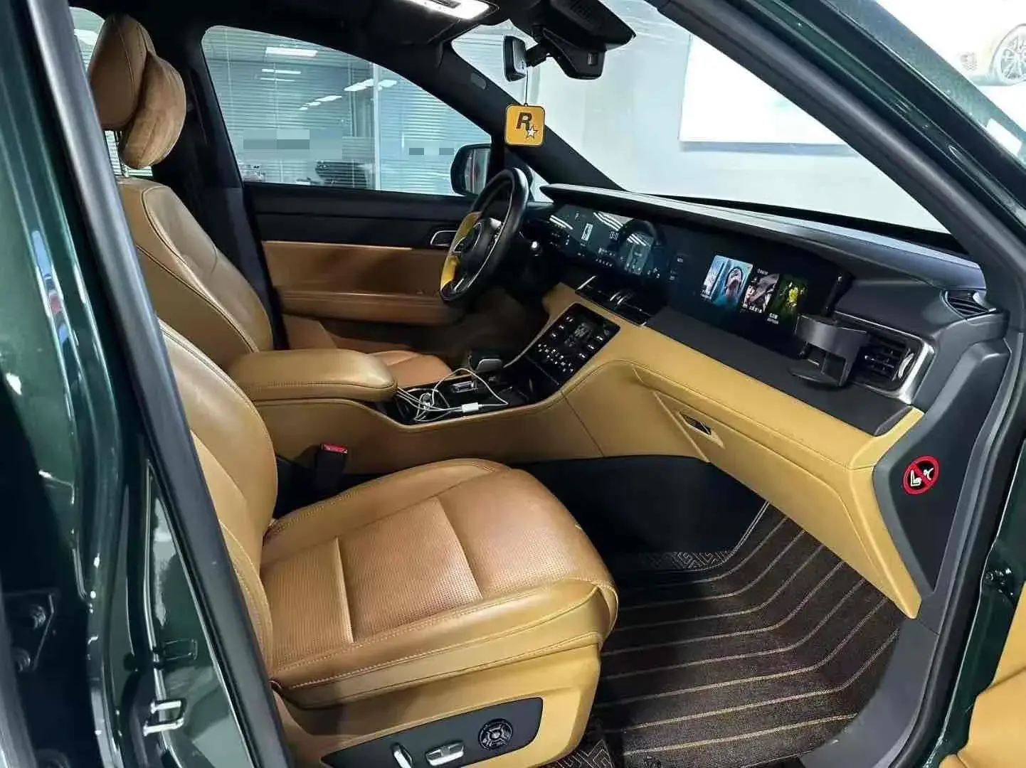 2021 LI ONE thumbnail 4