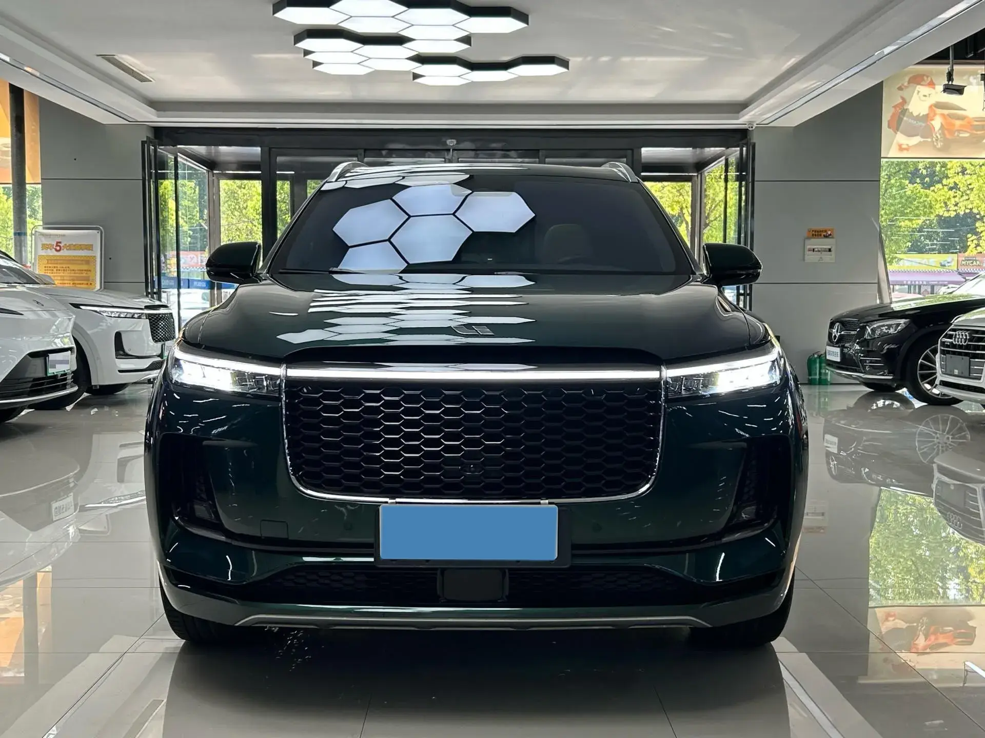 2021 LI ONE thumbnail 2