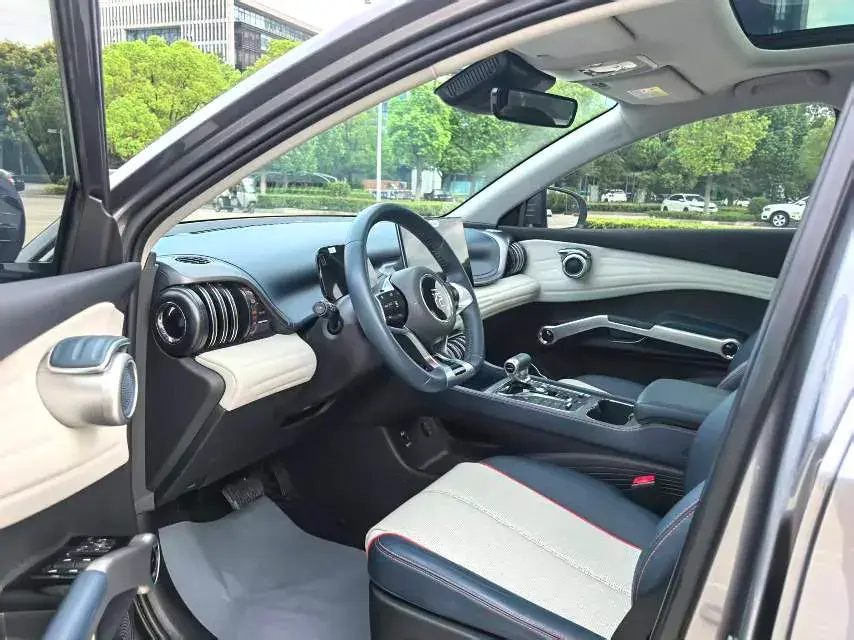 2022 BYD YUAN thumbnail 2