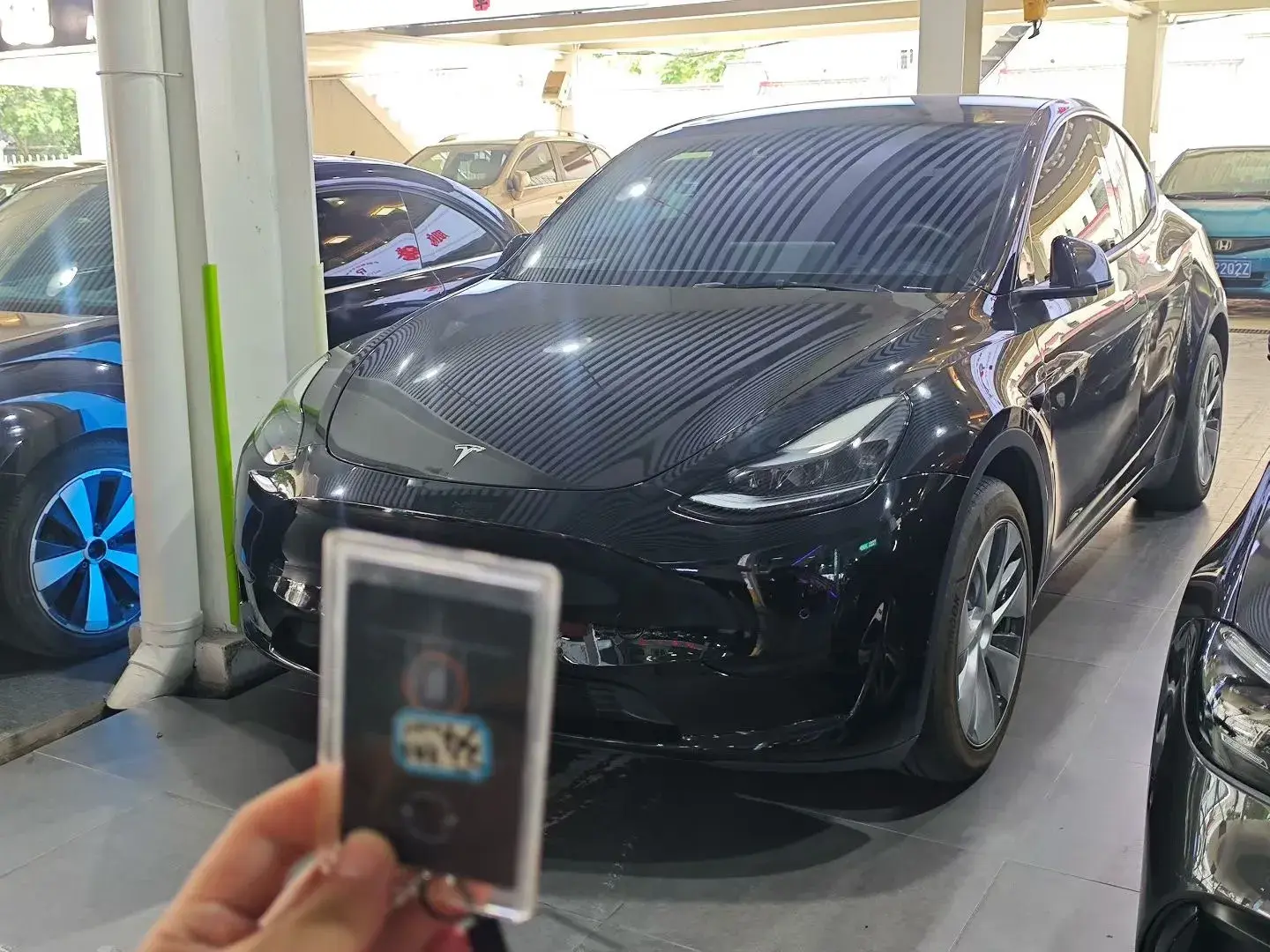 2022 TESLA MODEL view 1