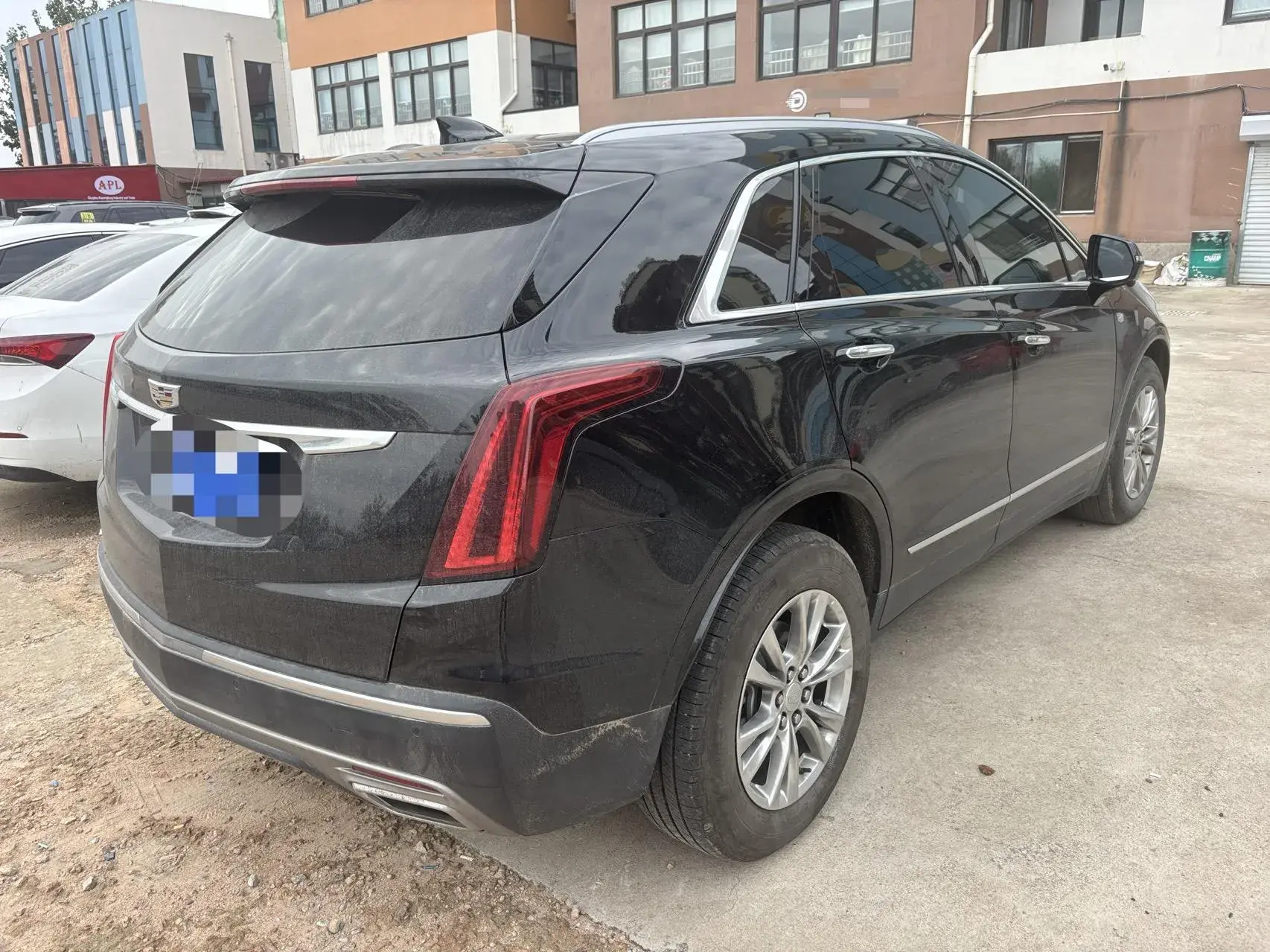 2022 CADILLAC XT5 thumbnail 2