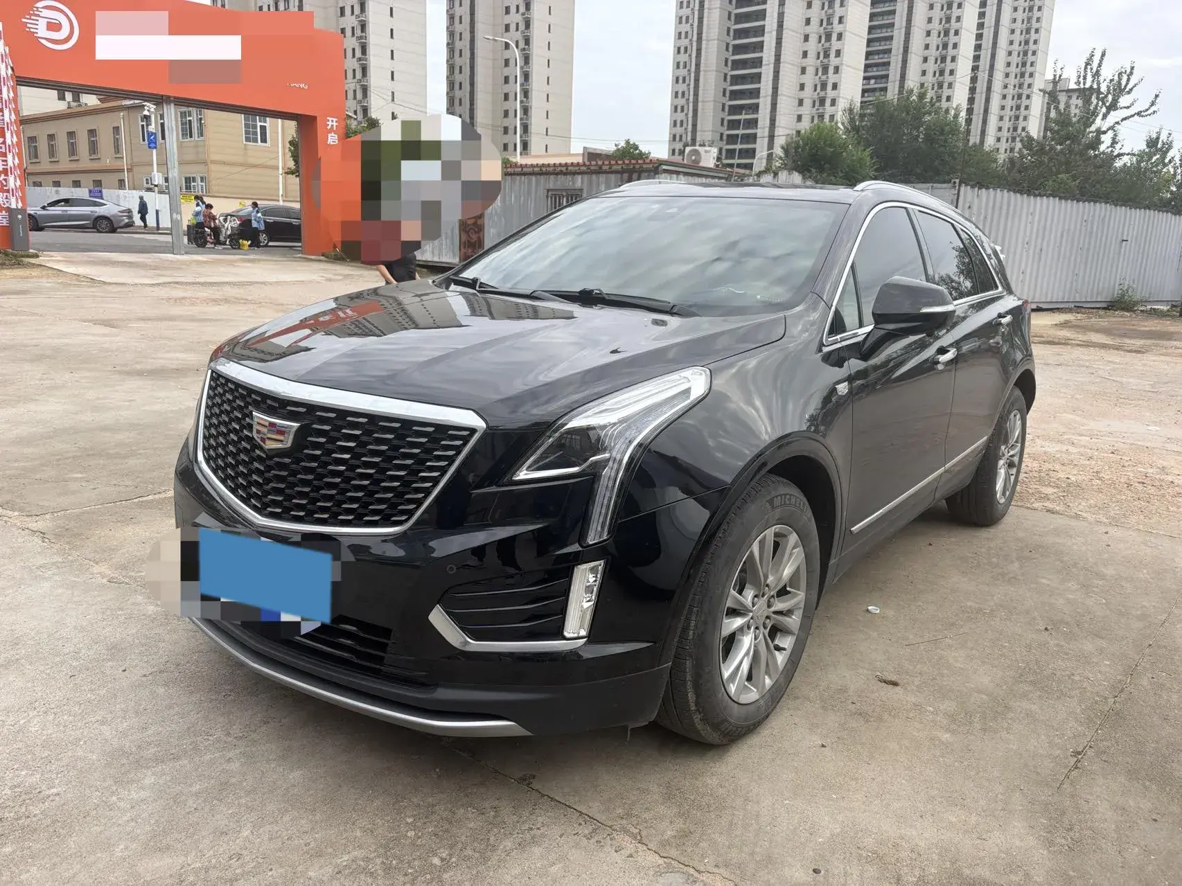 2022 CADILLAC XT5 view 1