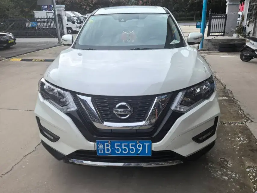 2020 NISSAN X-TRAIL thumbnail 2