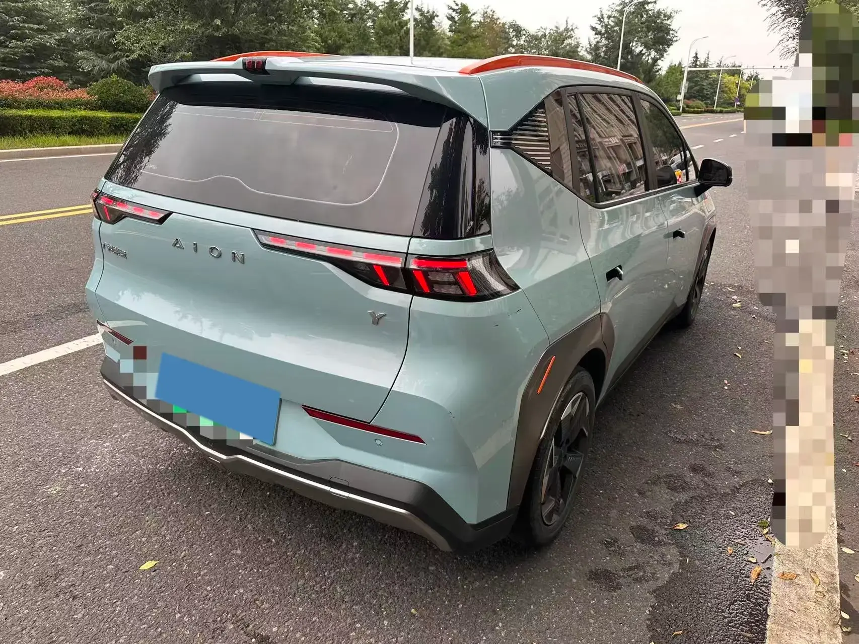 2021 AION Y thumbnail 2