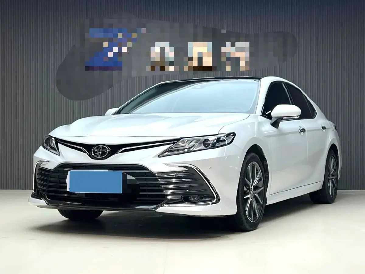 2023 Toyota Camry 2.5L 207HP L4 8AT