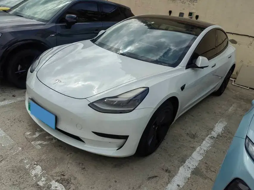 2021 TESLA MODEL view 1