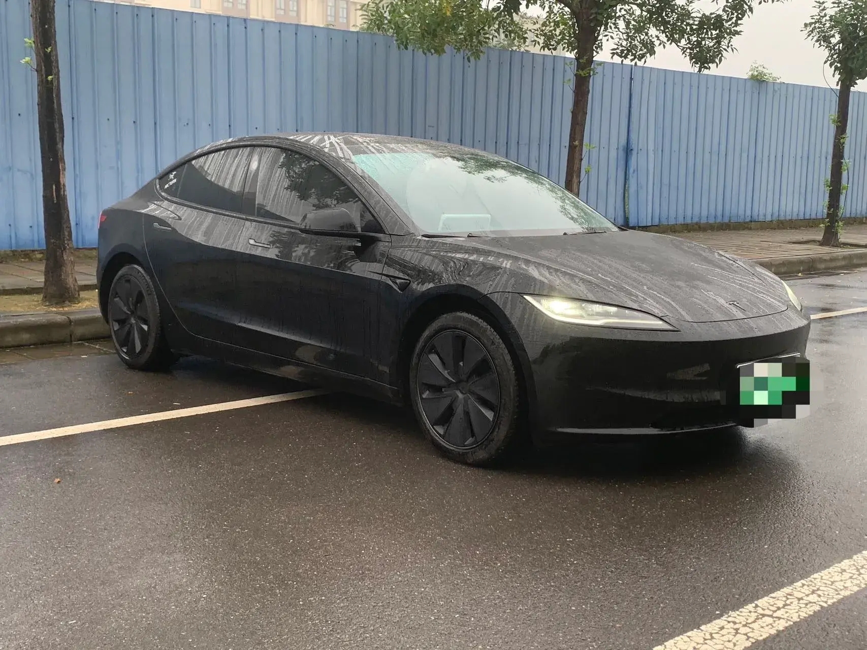 2023 TESLA MODEL thumbnail 3