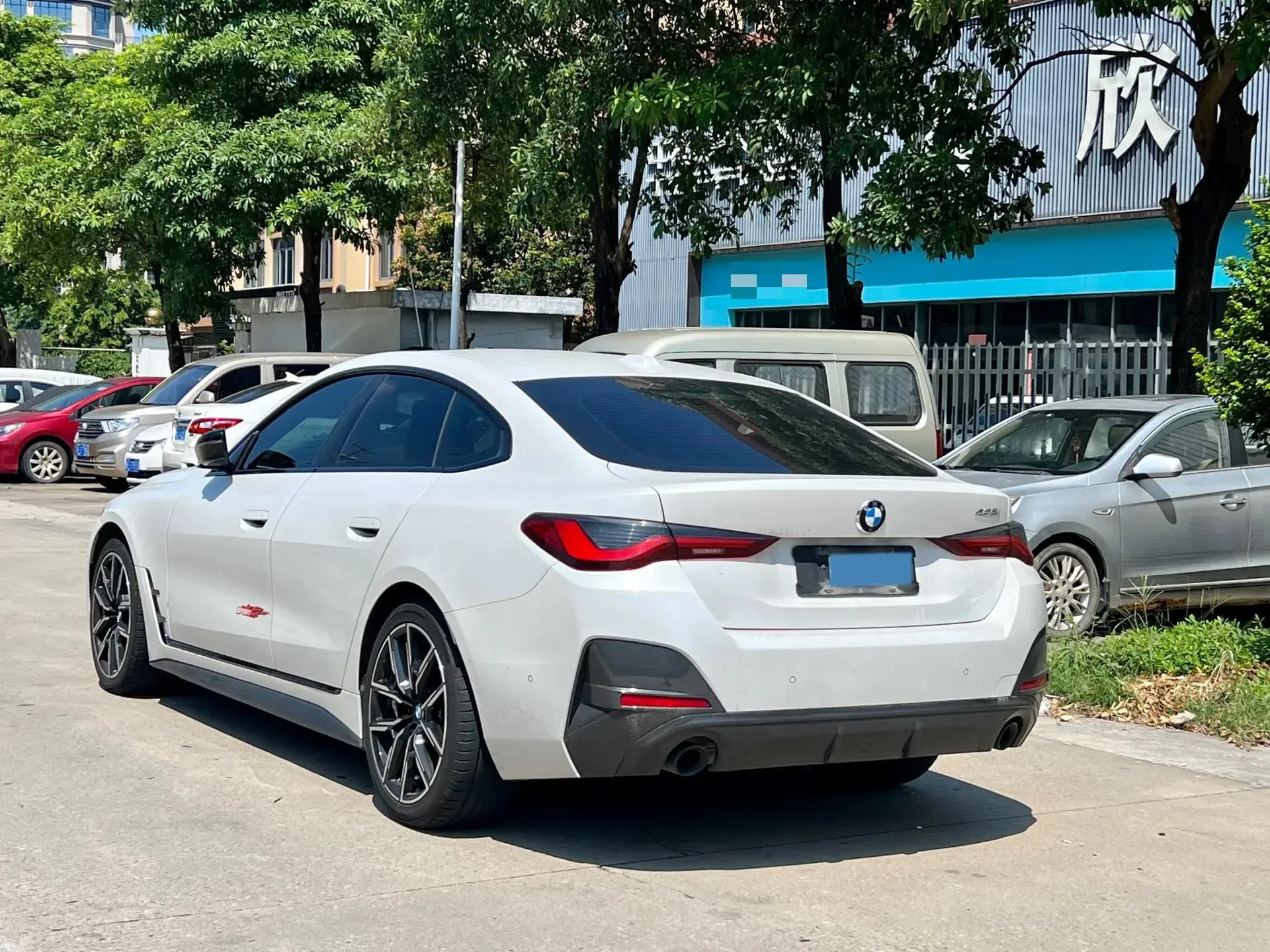 2022 BMW 4 thumbnail 4