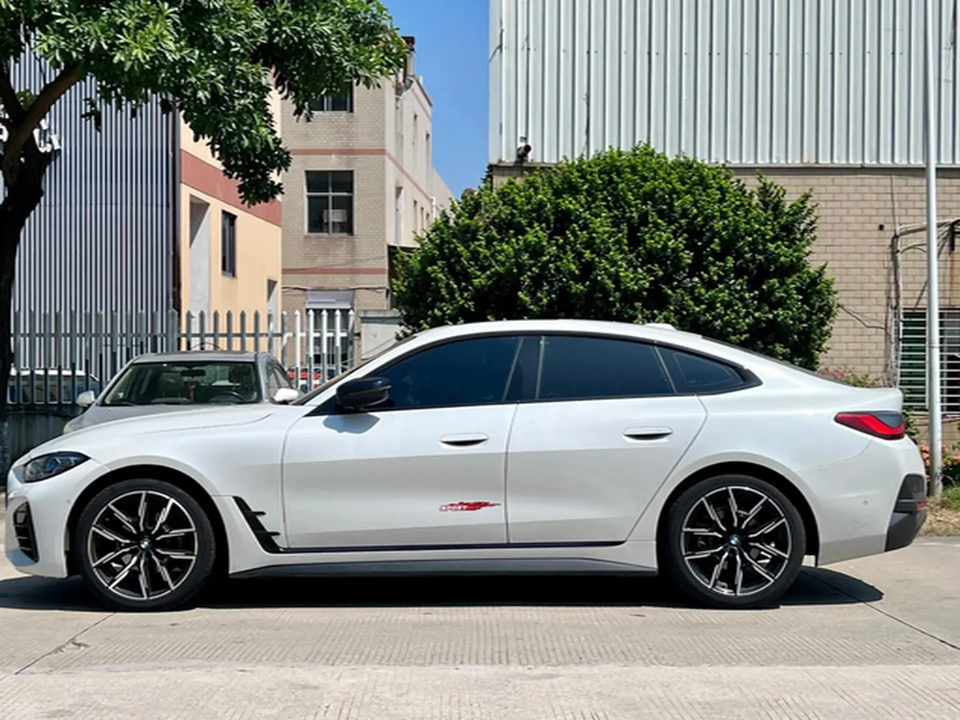 2022 BMW 4 thumbnail 3