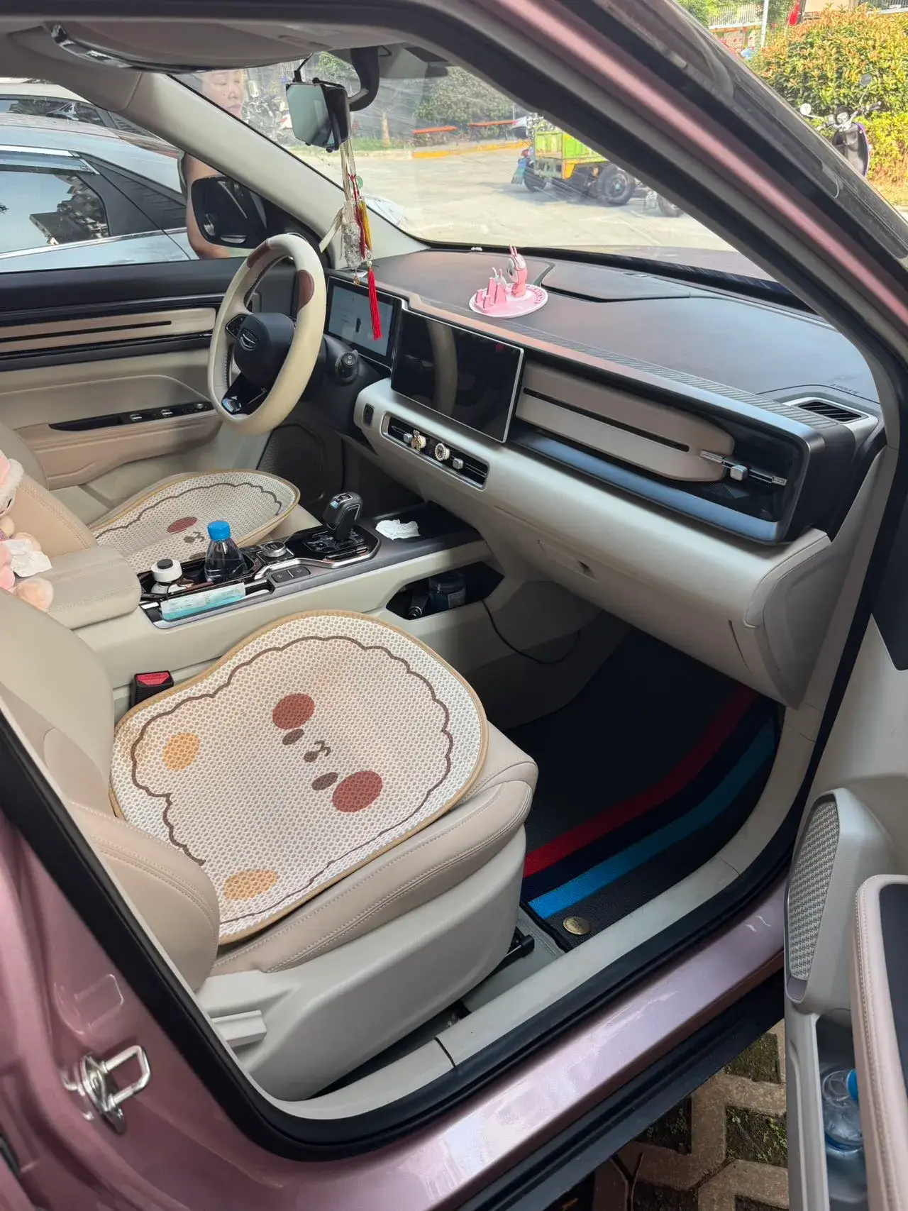 2023 GEELY ICON thumbnail 4