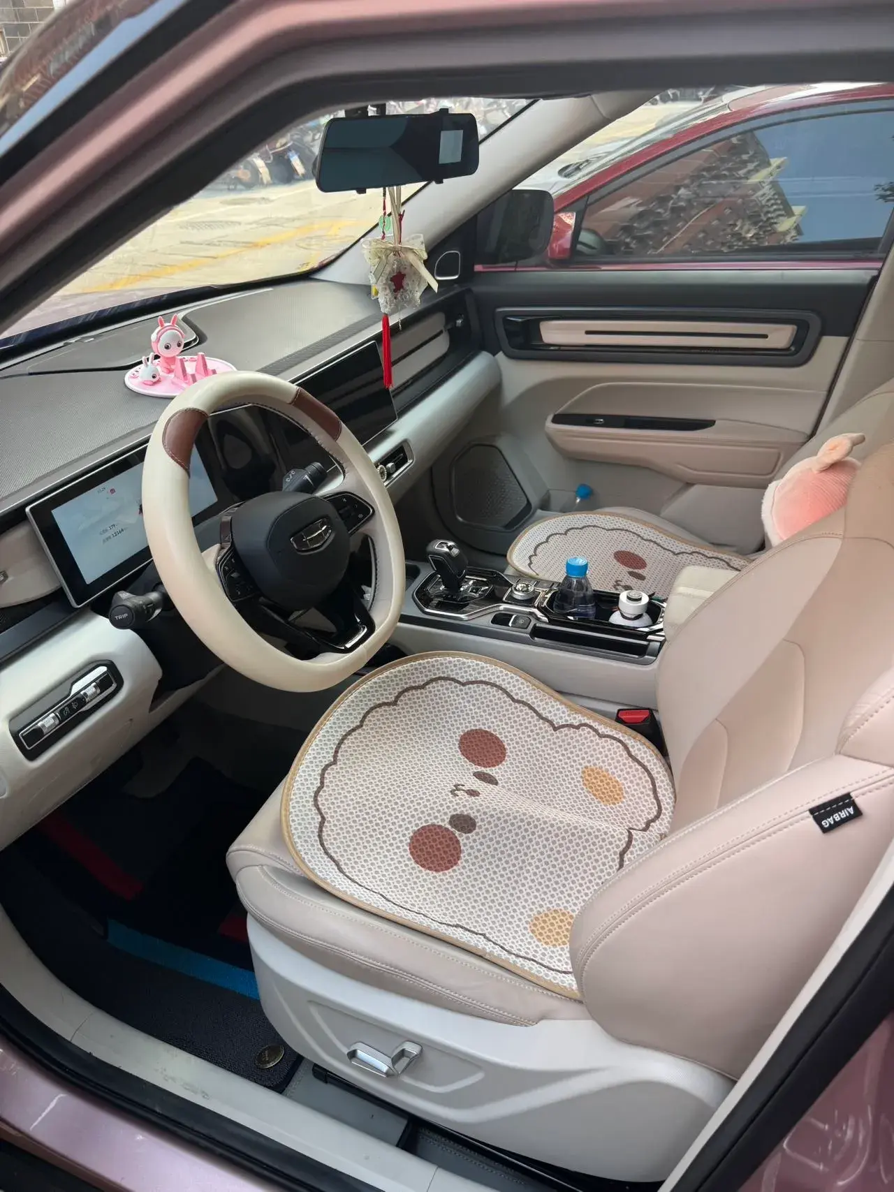 2023 GEELY ICON thumbnail 2