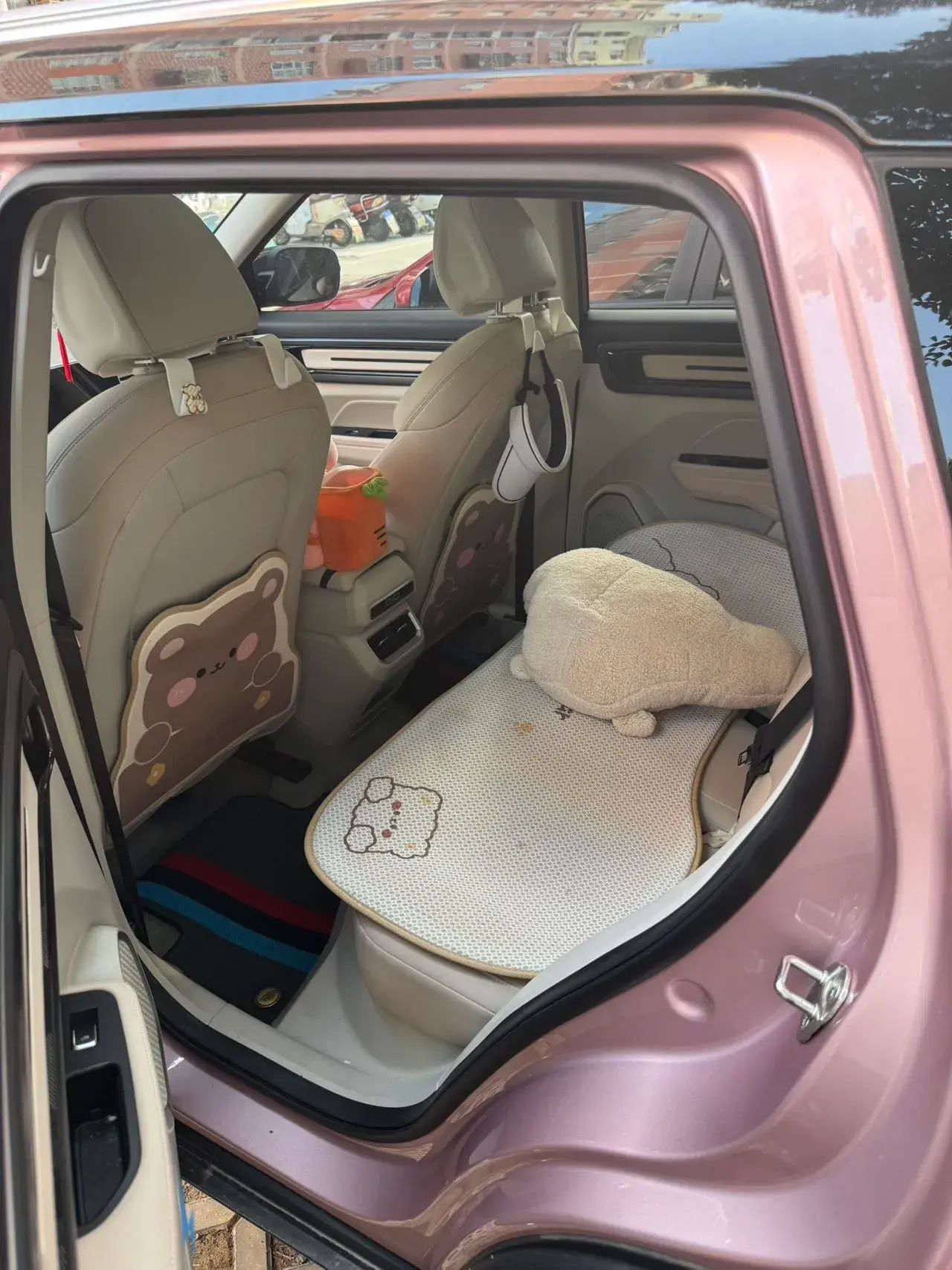 2023 GEELY ICON thumbnail 3