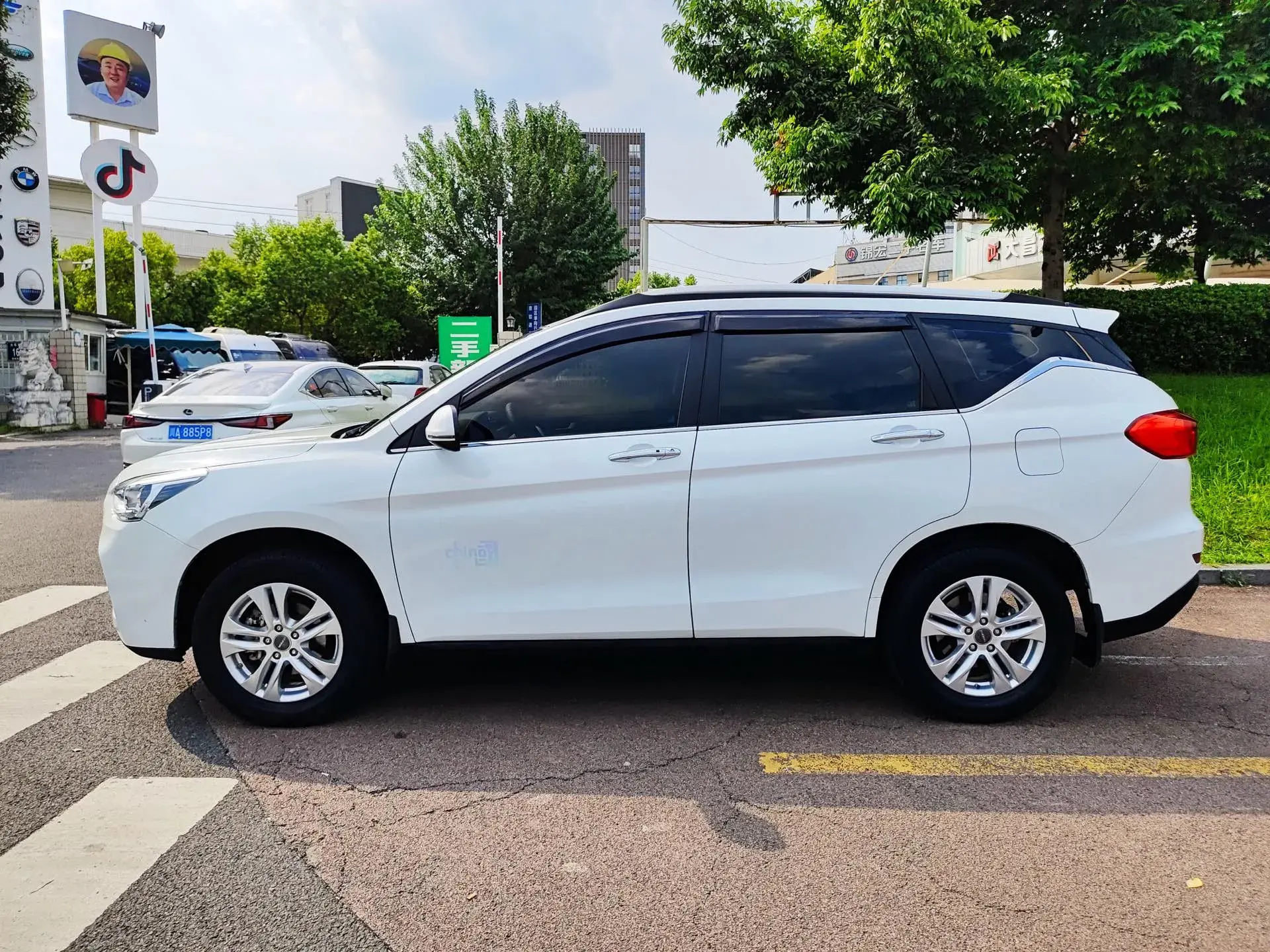 2019 HAVAL M6 thumbnail 2