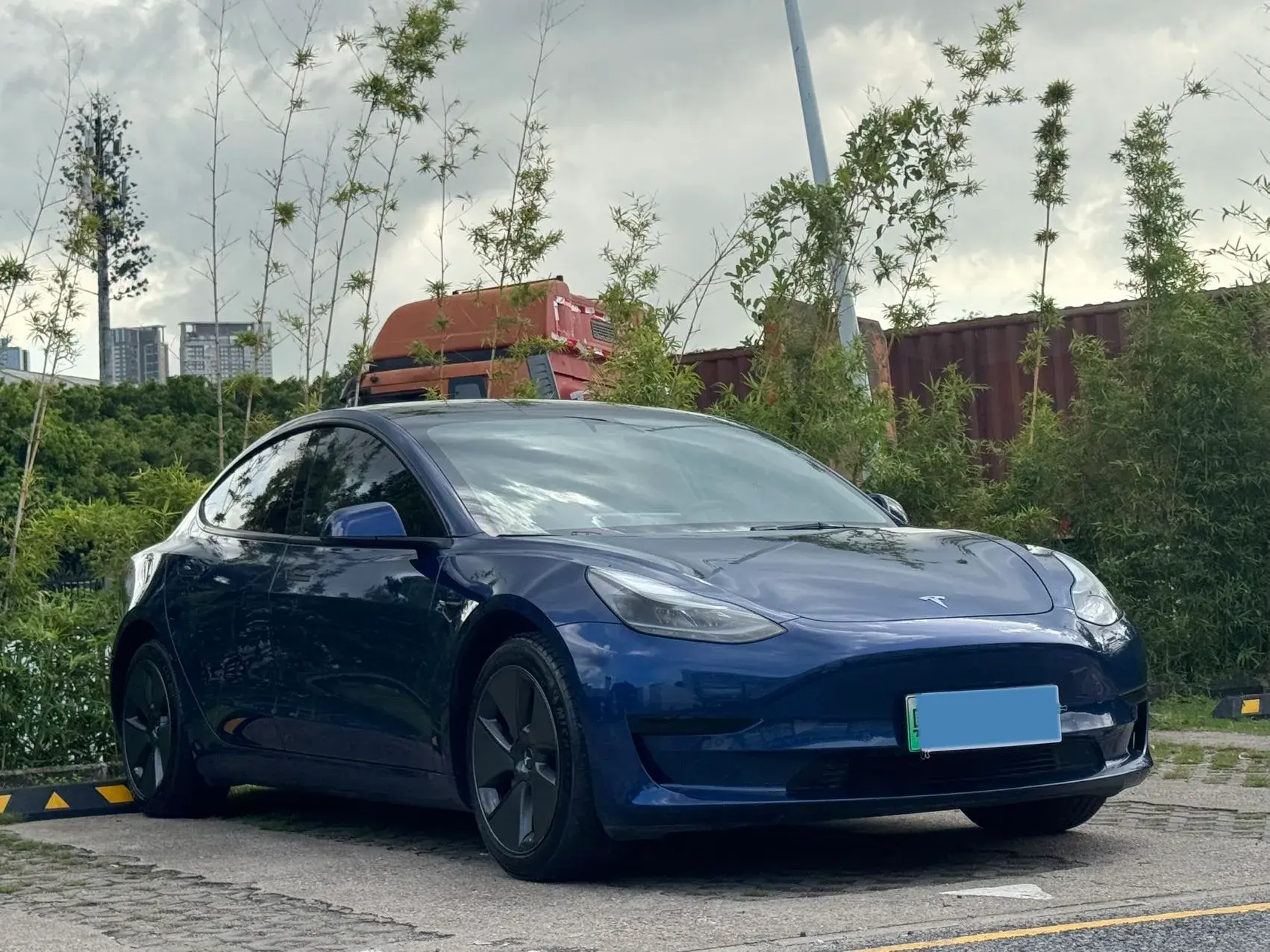 2021 TESLA MODEL thumbnail 3