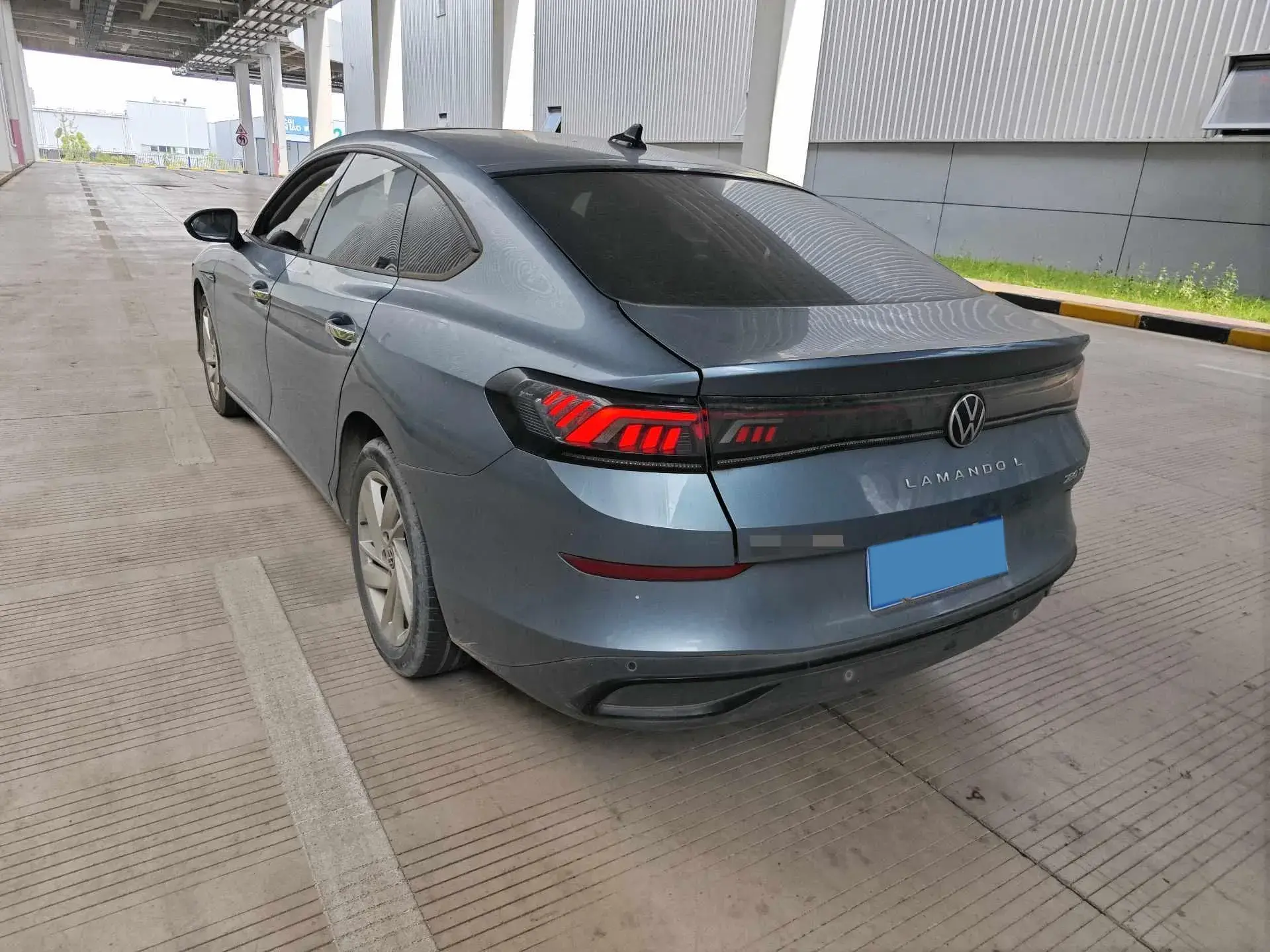 2022 VOLKSWAGEN LAMANDO thumbnail 2