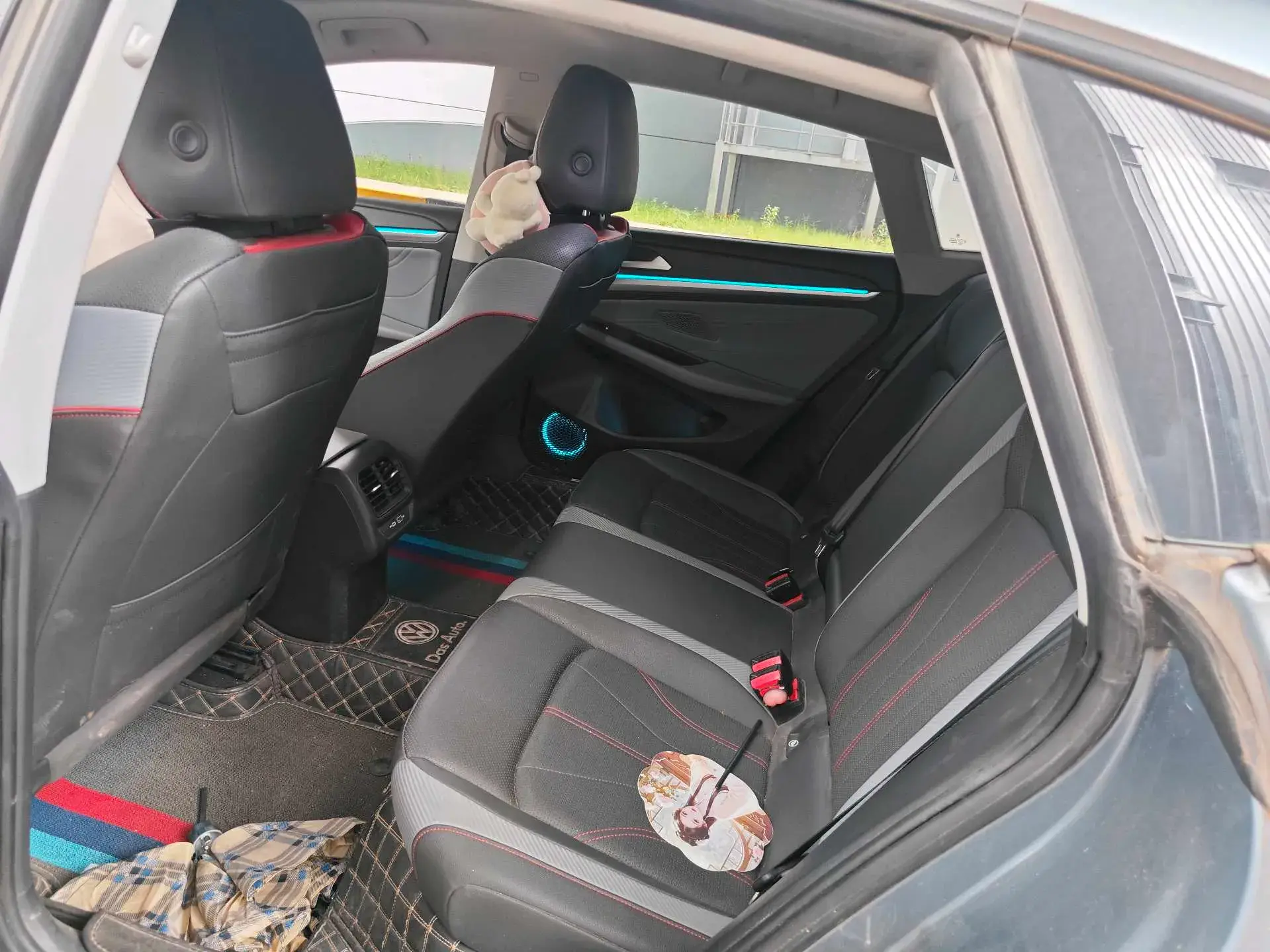 2022 VOLKSWAGEN LAMANDO thumbnail 3