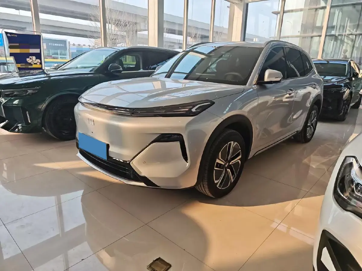 2025 Geely Galaxy L6 1.5L 112HP L4 1DHT PHEV 19.09KWH