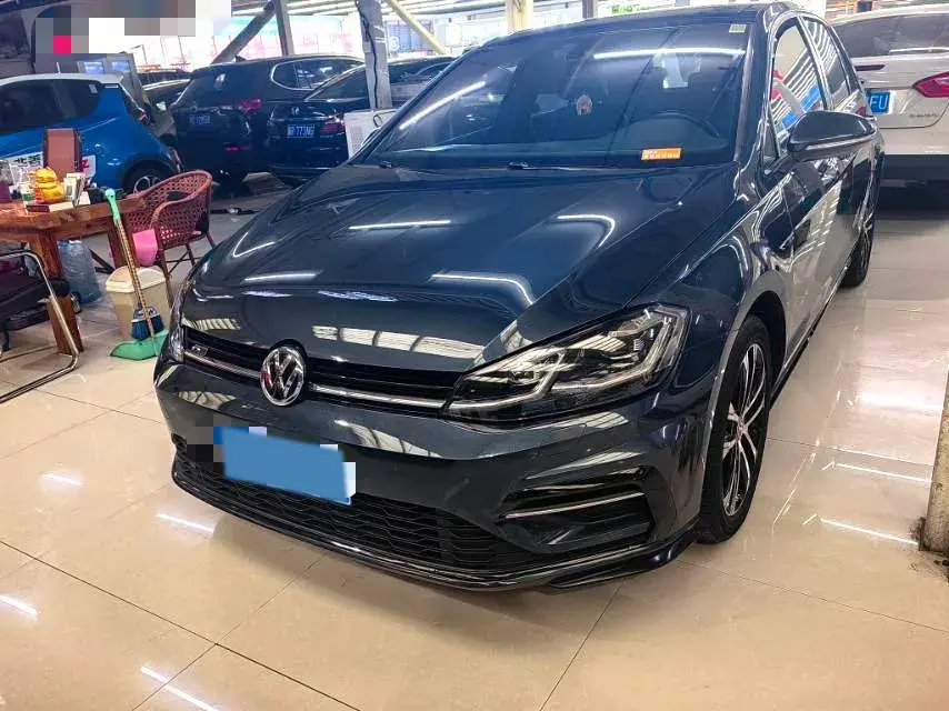 2020 VOLKSWAGEN GOLF view 1