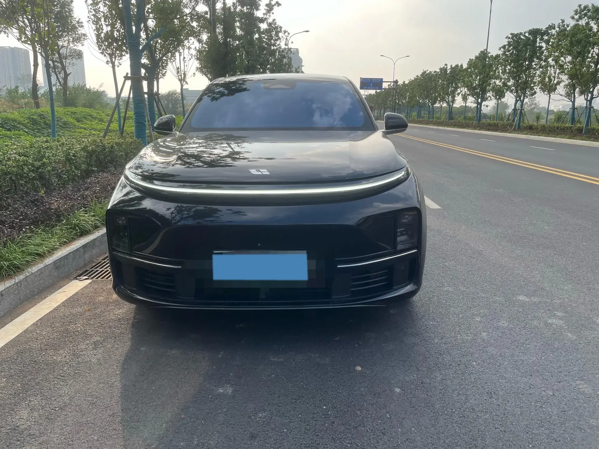 2023 LI L7 thumbnail 2