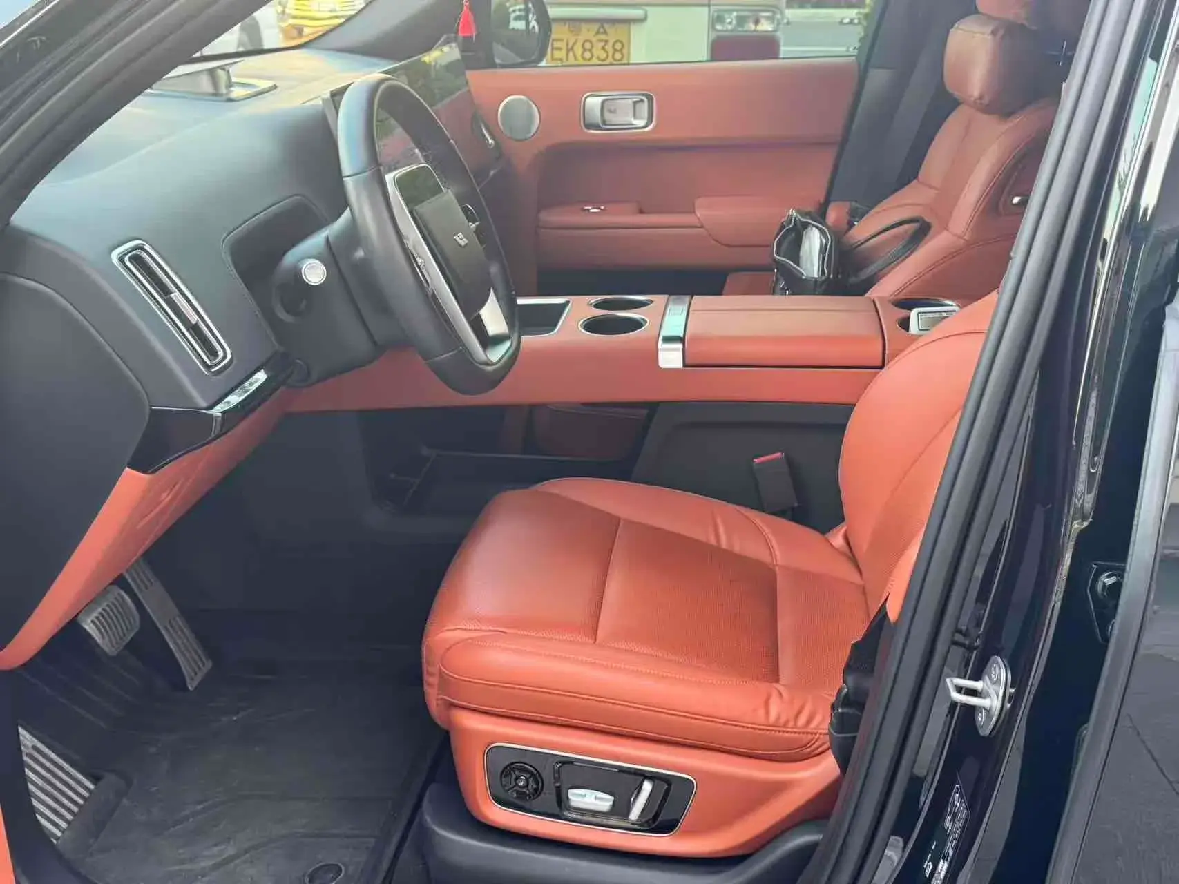 2023 LI L8 thumbnail 4