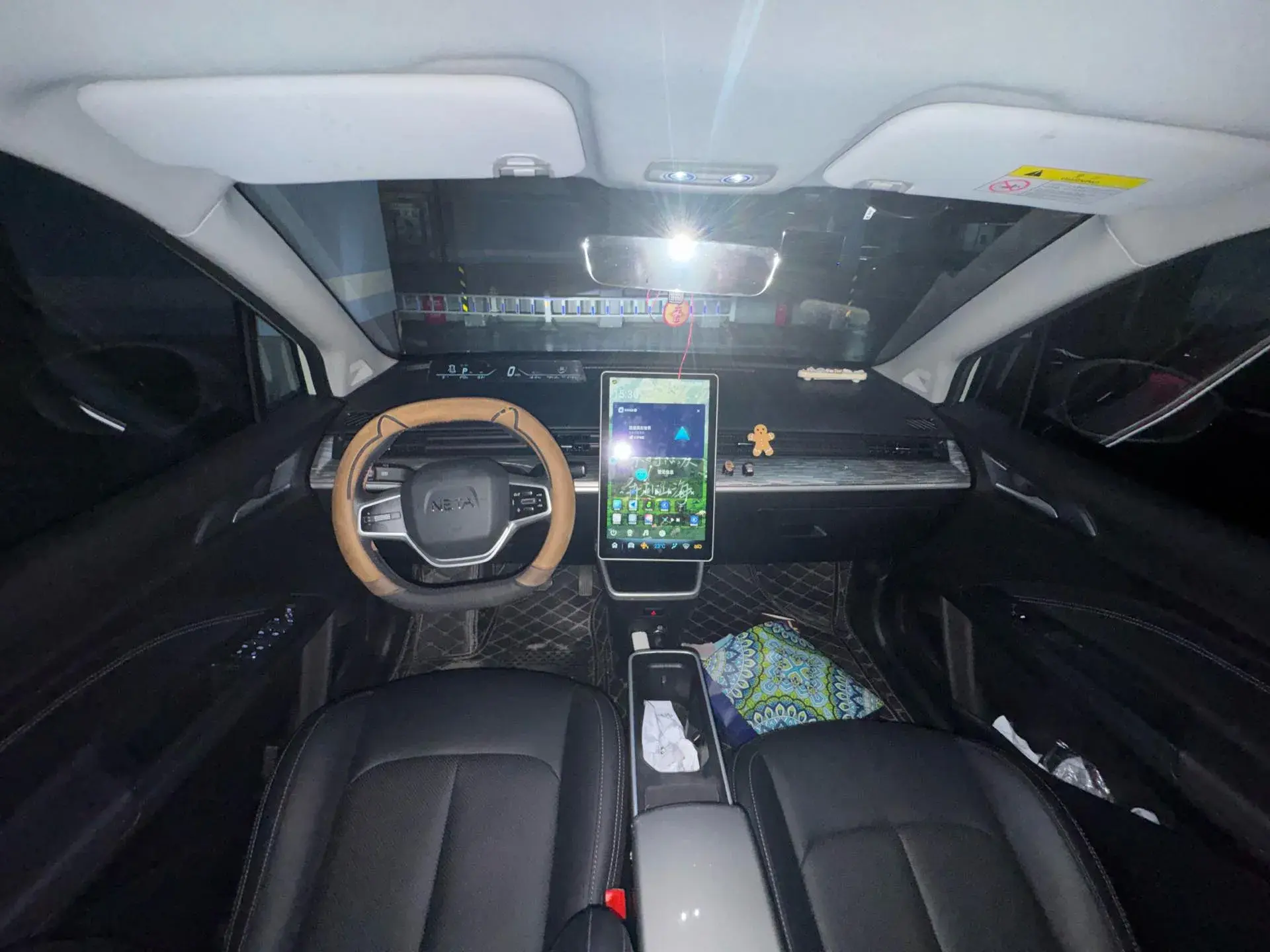 2023 NETA AYA thumbnail 4