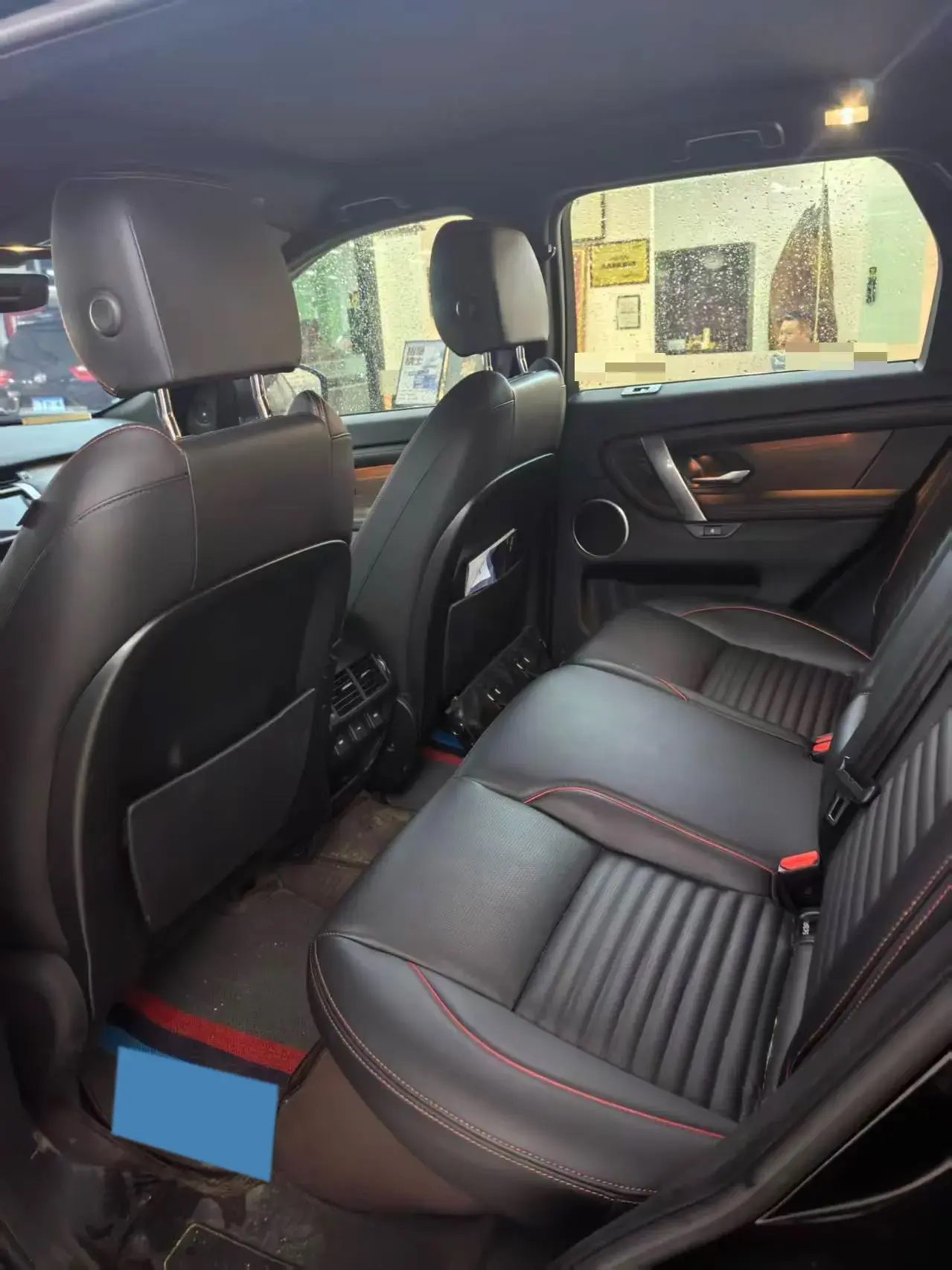 2023 LAND ROVER thumbnail 4