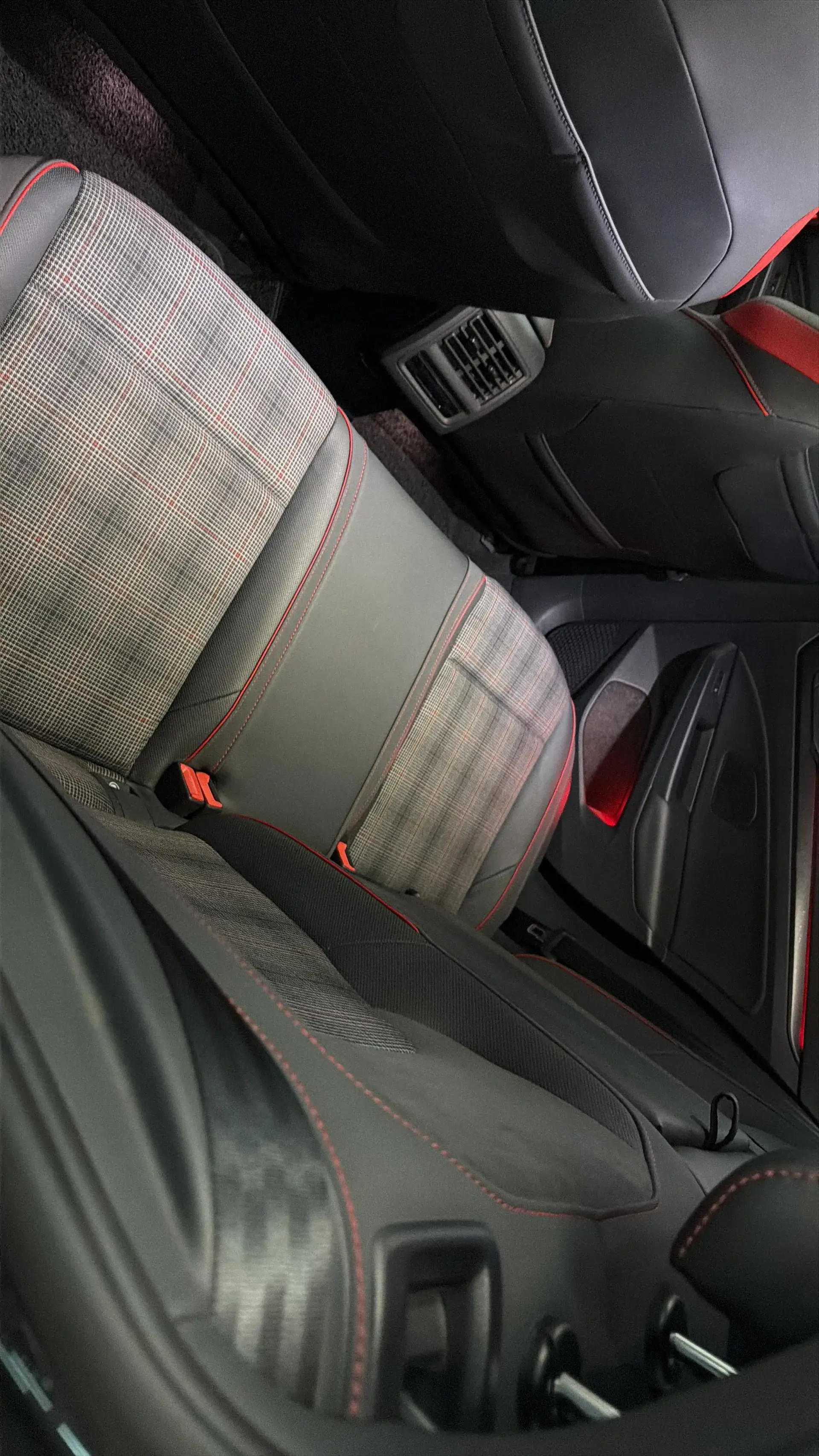 2021 VOLKSWAGEN GOLFGTI thumbnail 4