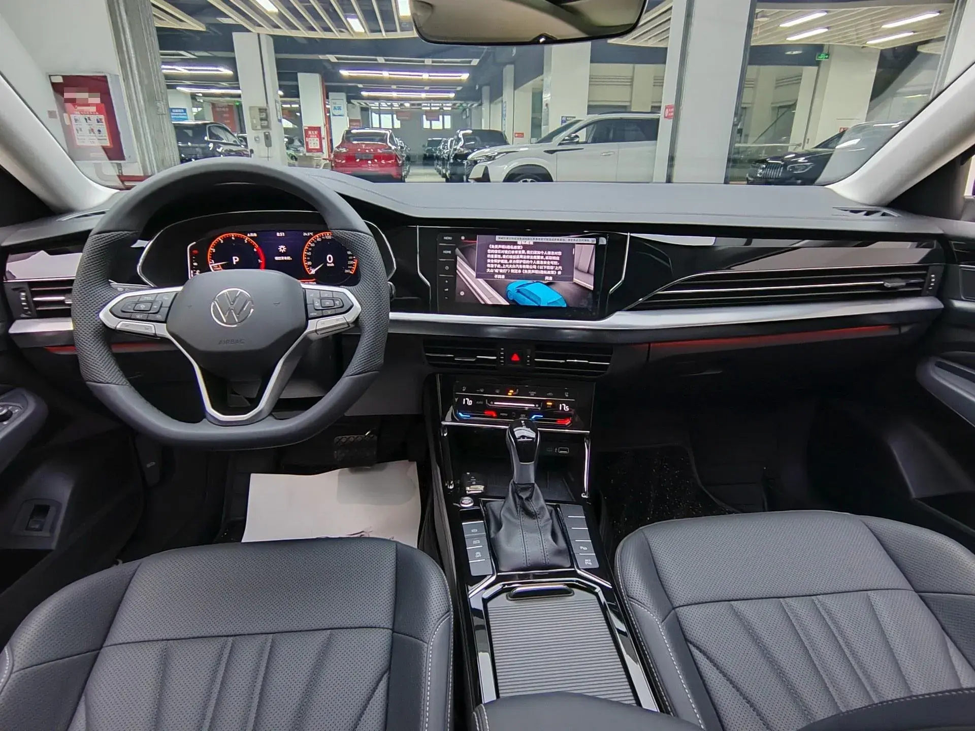 2025 VOLKSWAGEN PASSAT thumbnail 3