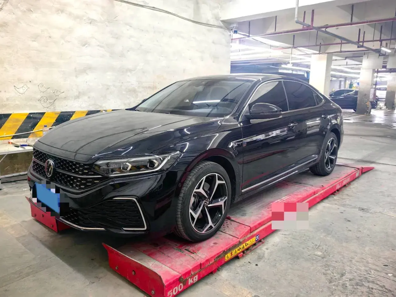 2025 VOLKSWAGEN PASSAT view 1