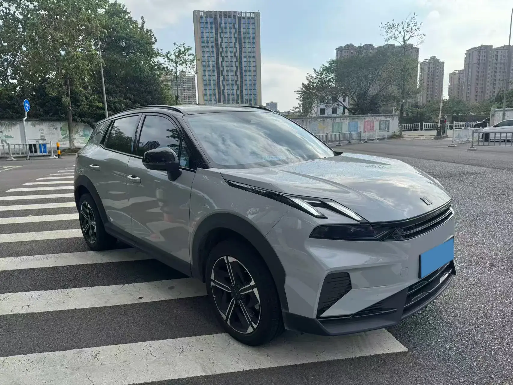 2025 LYNK&CO 06 thumbnail 3