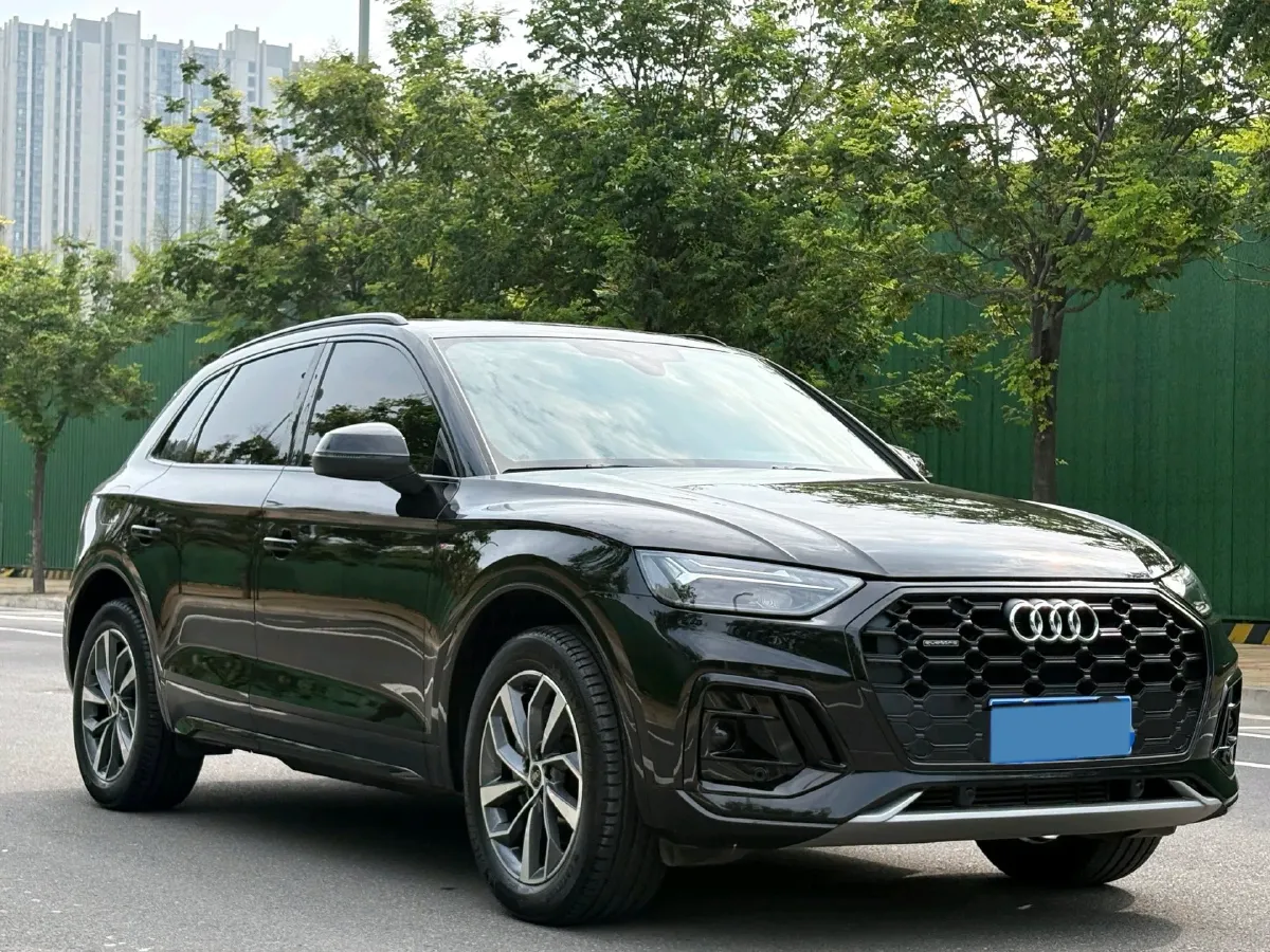 2024 Audi Q5L 2.0T 245HP L4 7DCT,autocango,china used car exporter,china ev exporter,chinese used car exporter,chinese used ev exporter