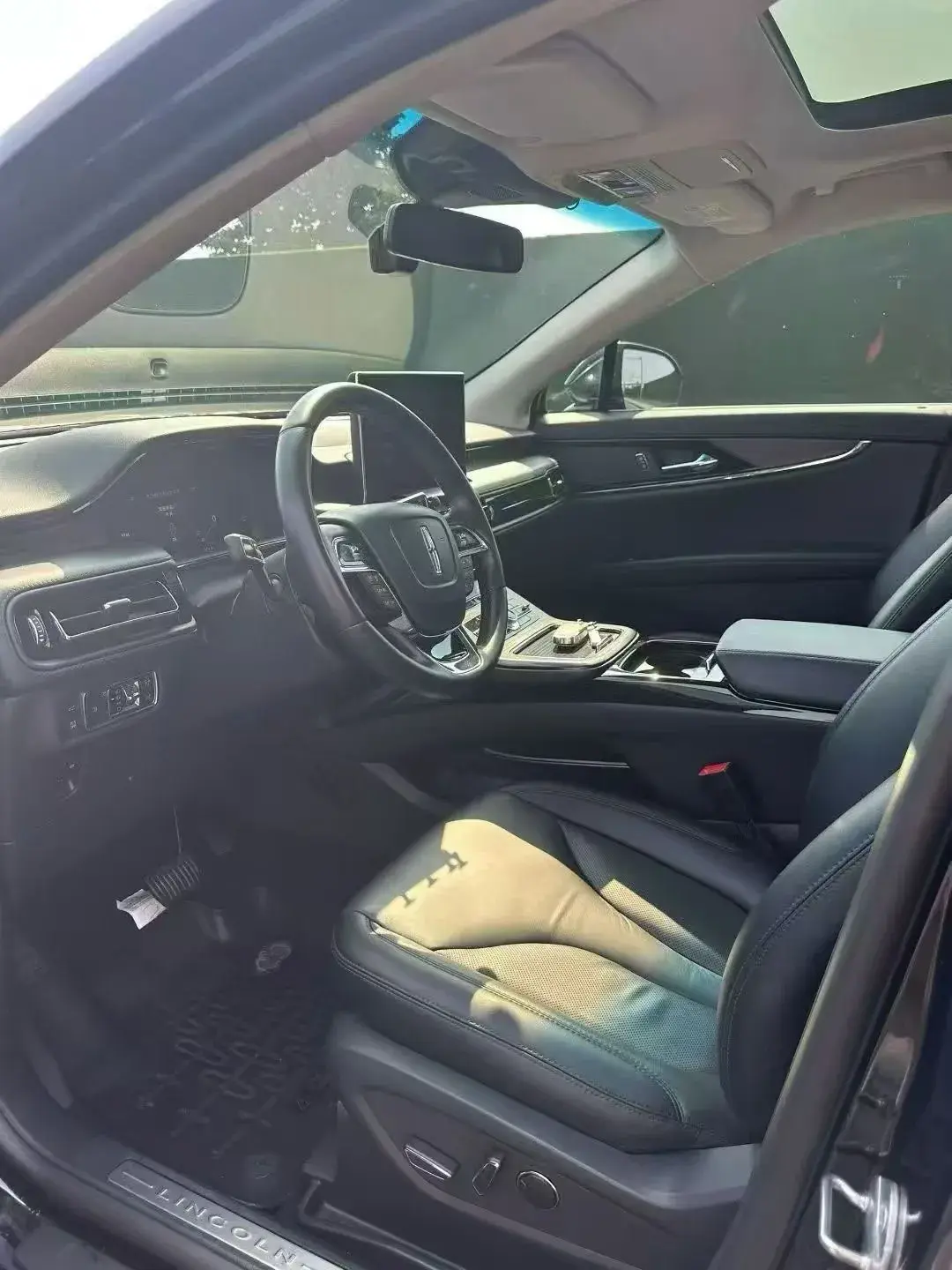 2021 LINCOLN NAUTILUS thumbnail 4