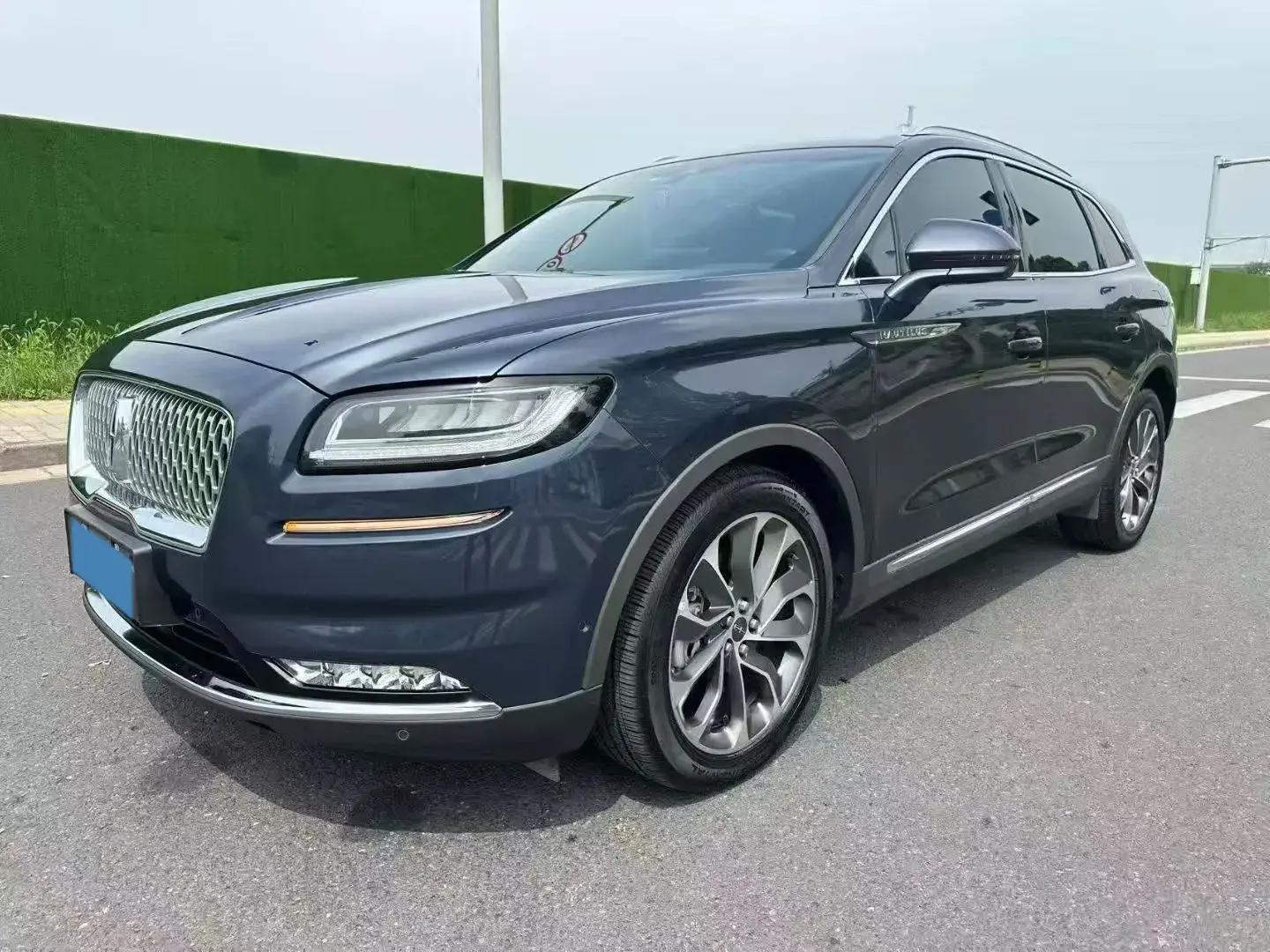2021 LINCOLN NAUTILUS view 1
