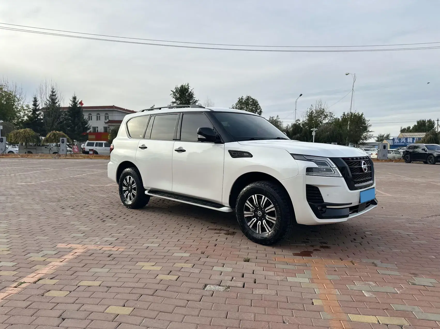 2020 NISSAN TERRA thumbnail 3