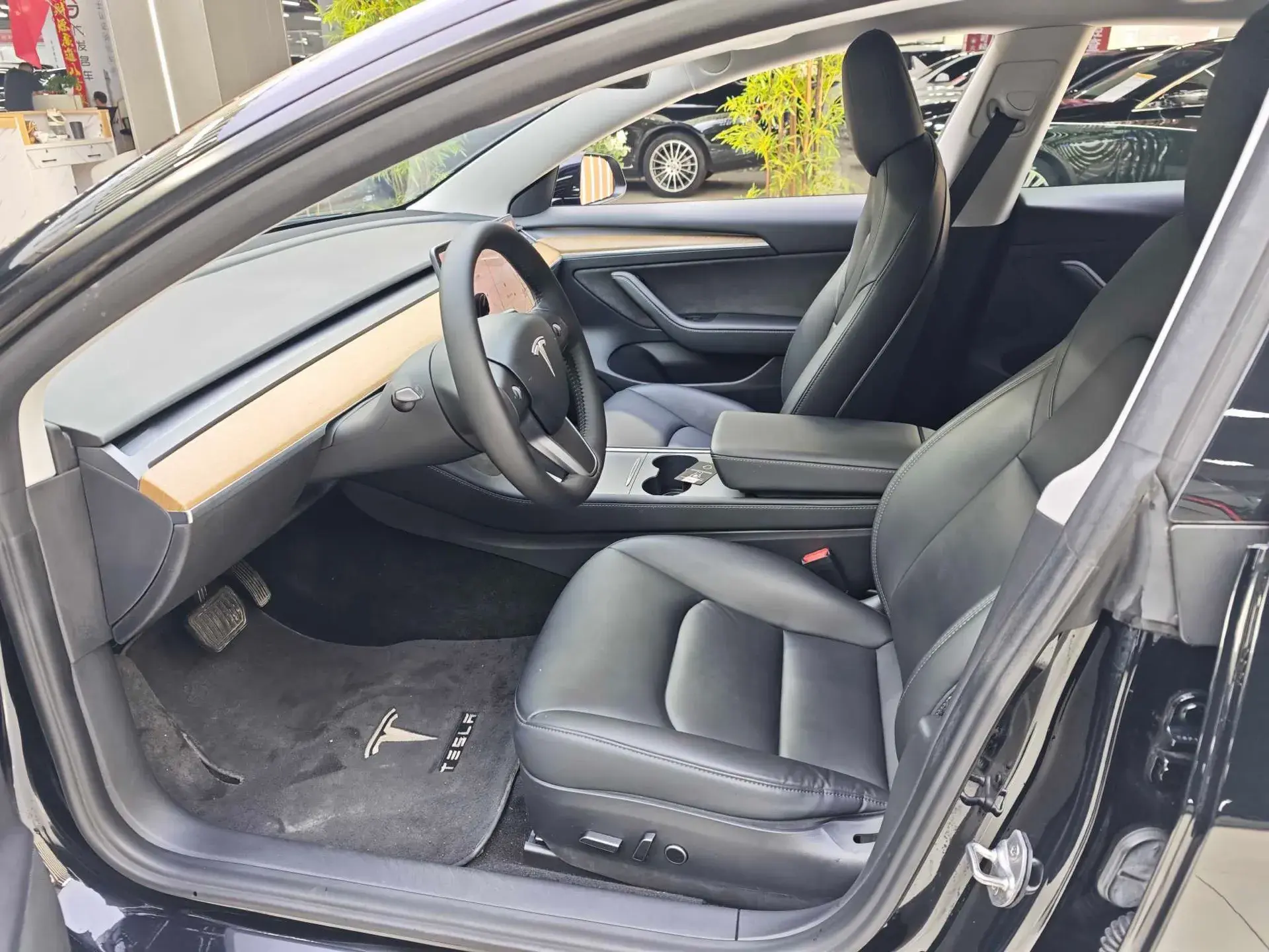 2021 TESLA MODEL thumbnail 2