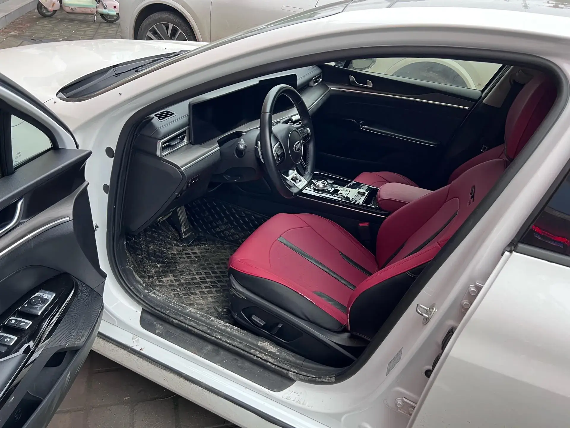 2020 KIA K5 thumbnail 2