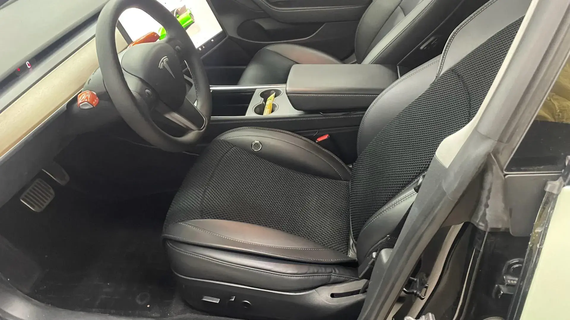 2022 TESLA MODEL thumbnail 3