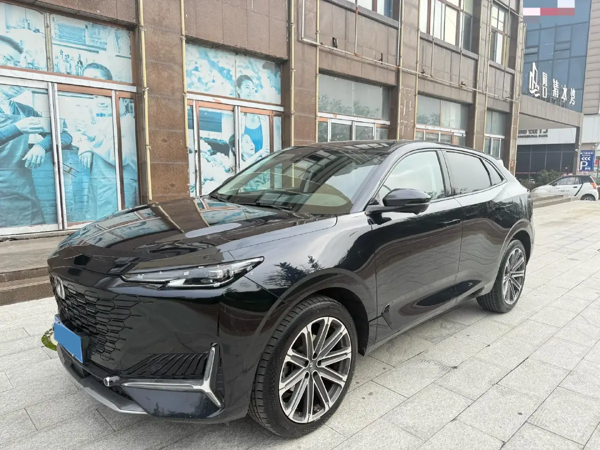 2021 ChangAn UNI-K 2.0T 233HP L4 8AT