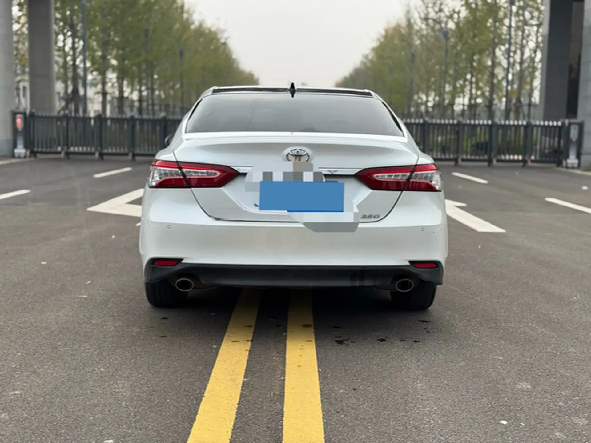 2021 TOYOTA CAMRY thumbnail 4