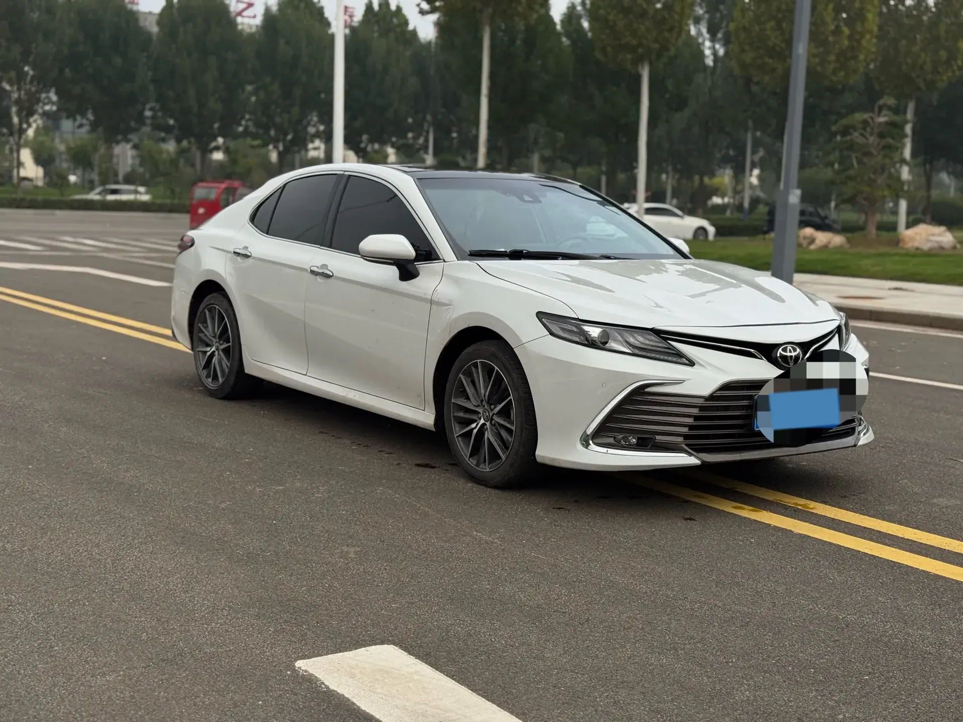 2021 TOYOTA CAMRY thumbnail 3