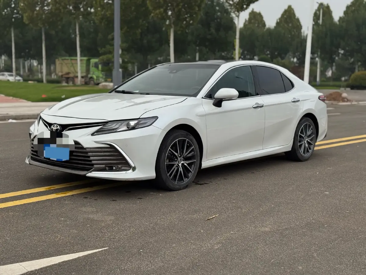 2021 Toyota Camry 2.5L 209HP L4 8AT