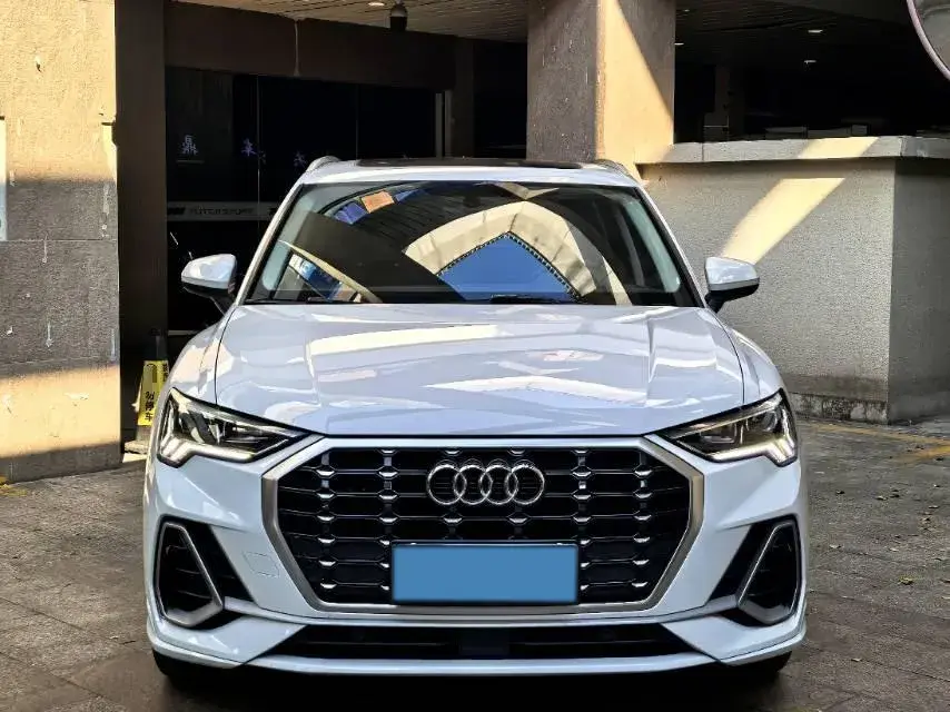2021 AUDI Q3 thumbnail 2